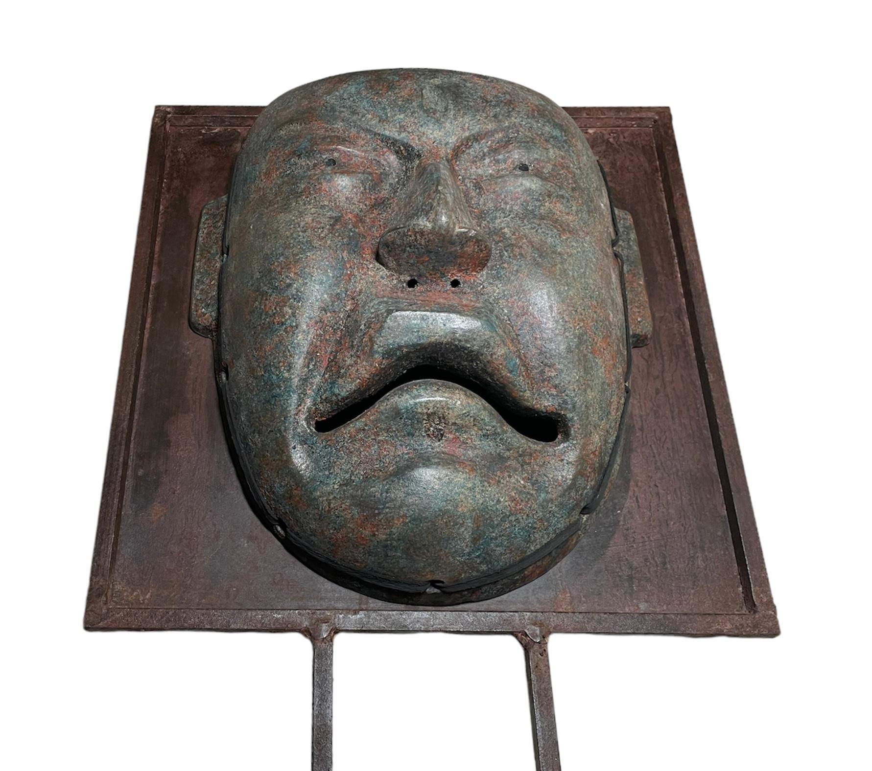 Carved Green Stone Like Mask Of The Moon With Stand In Good Condition For Sale In Guaynabo, PR