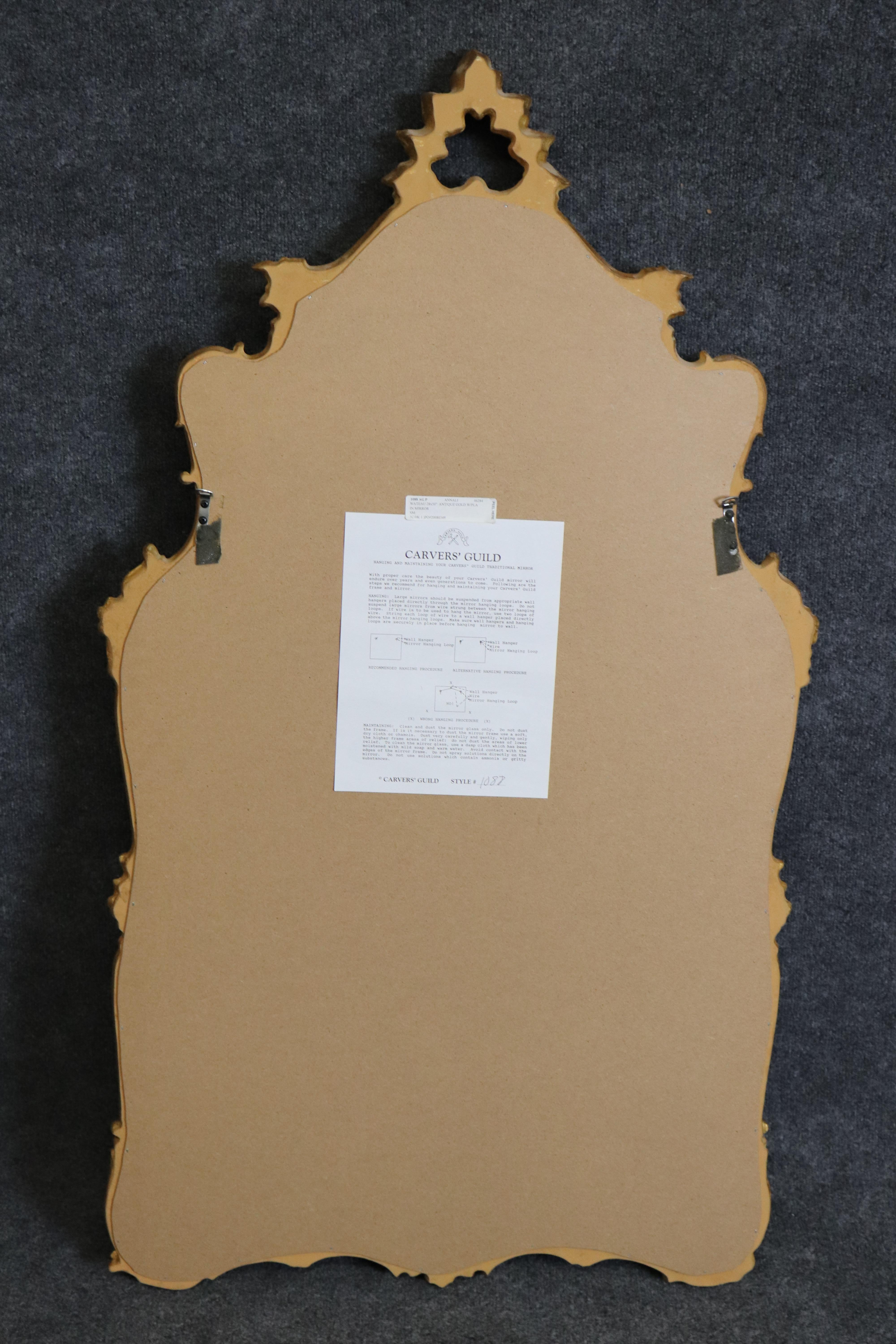 Espejo de Pared Estilo Veneciano Italiano Tallado Guild Giltwood en venta 5