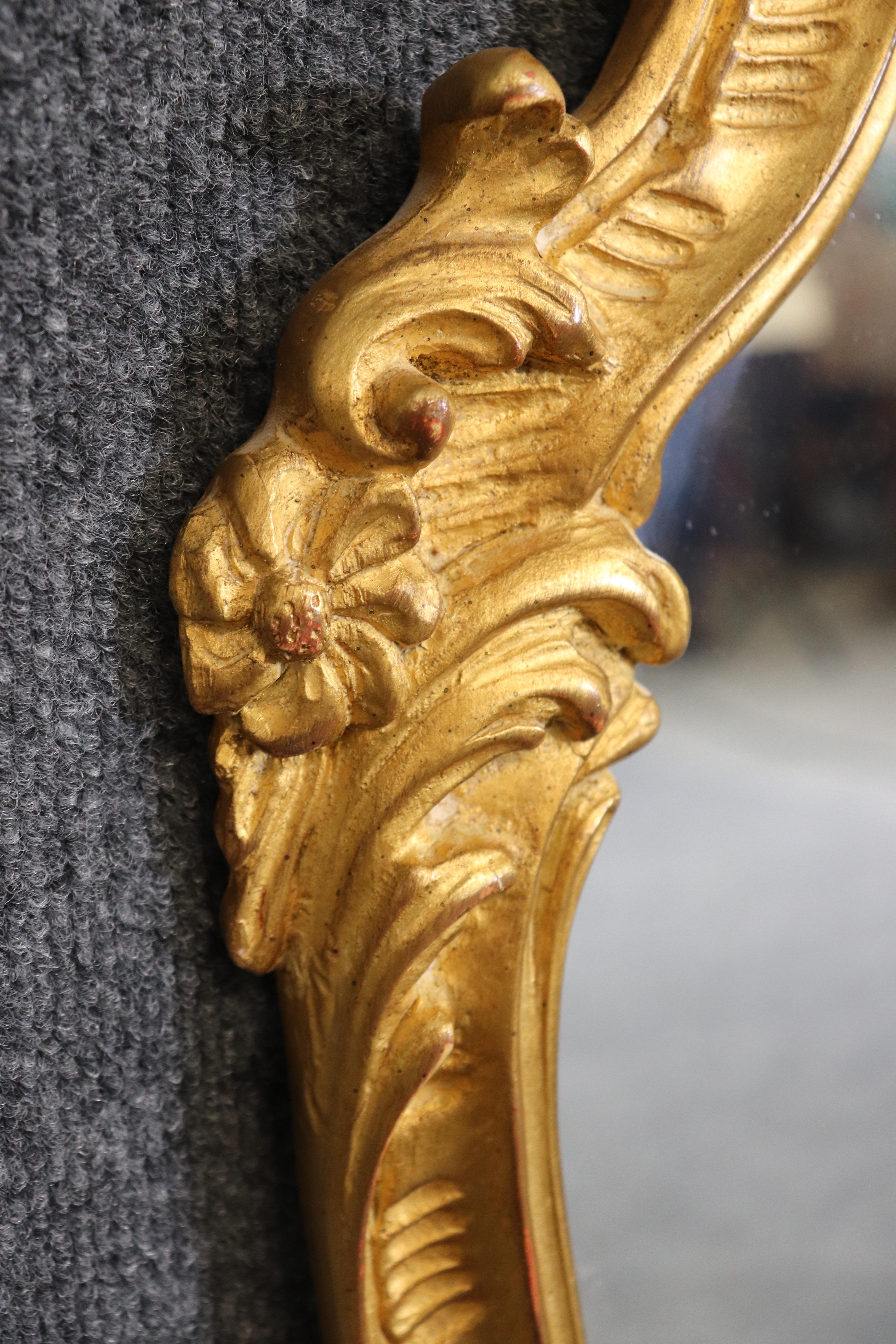 Espejo de Pared Estilo Veneciano Italiano Tallado Guild Giltwood Siglo XXI y contemporáneo en venta
