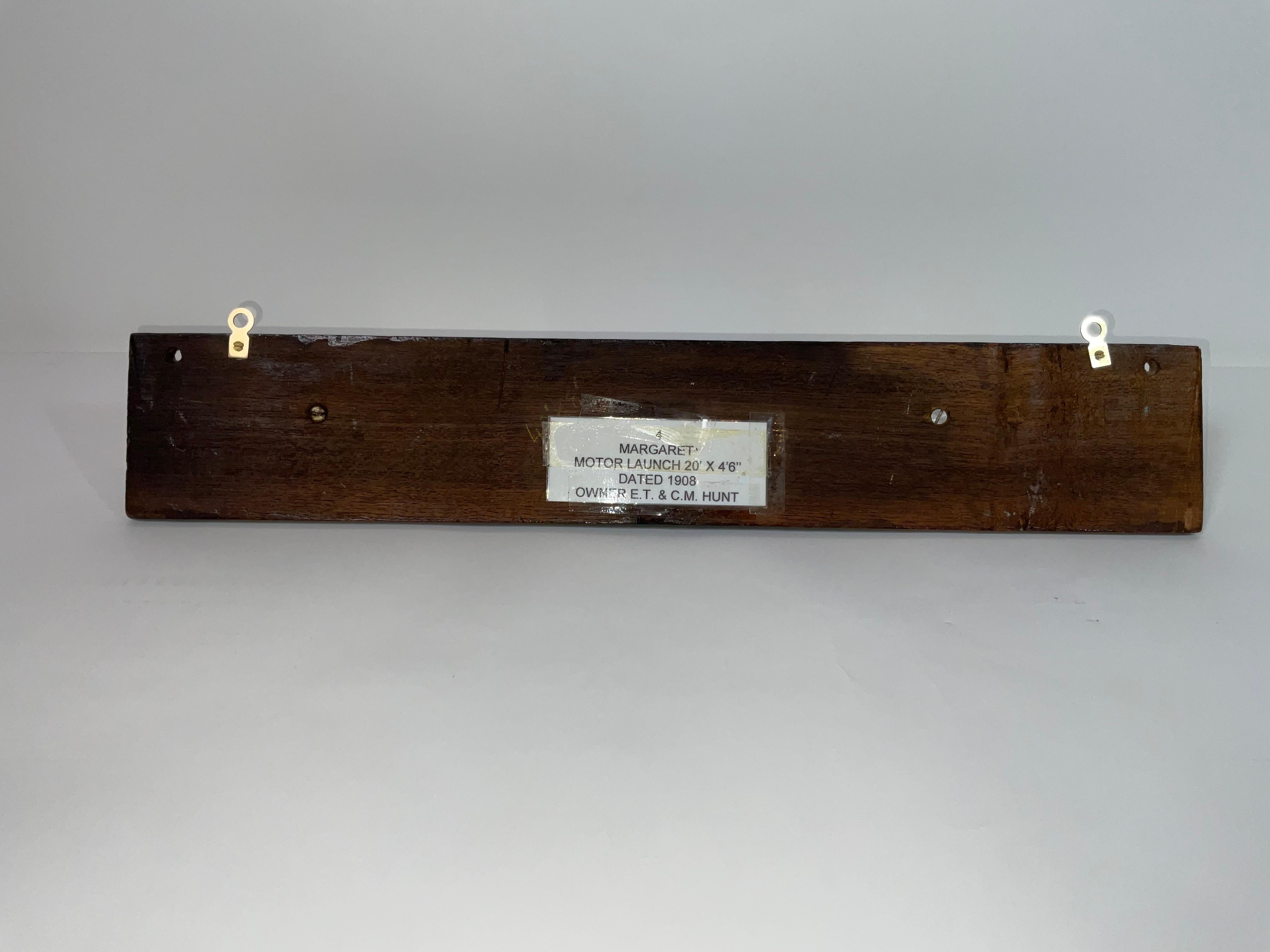 Geschnitztes Halbmodell des Schnellbootes Margaret im Angebot 4