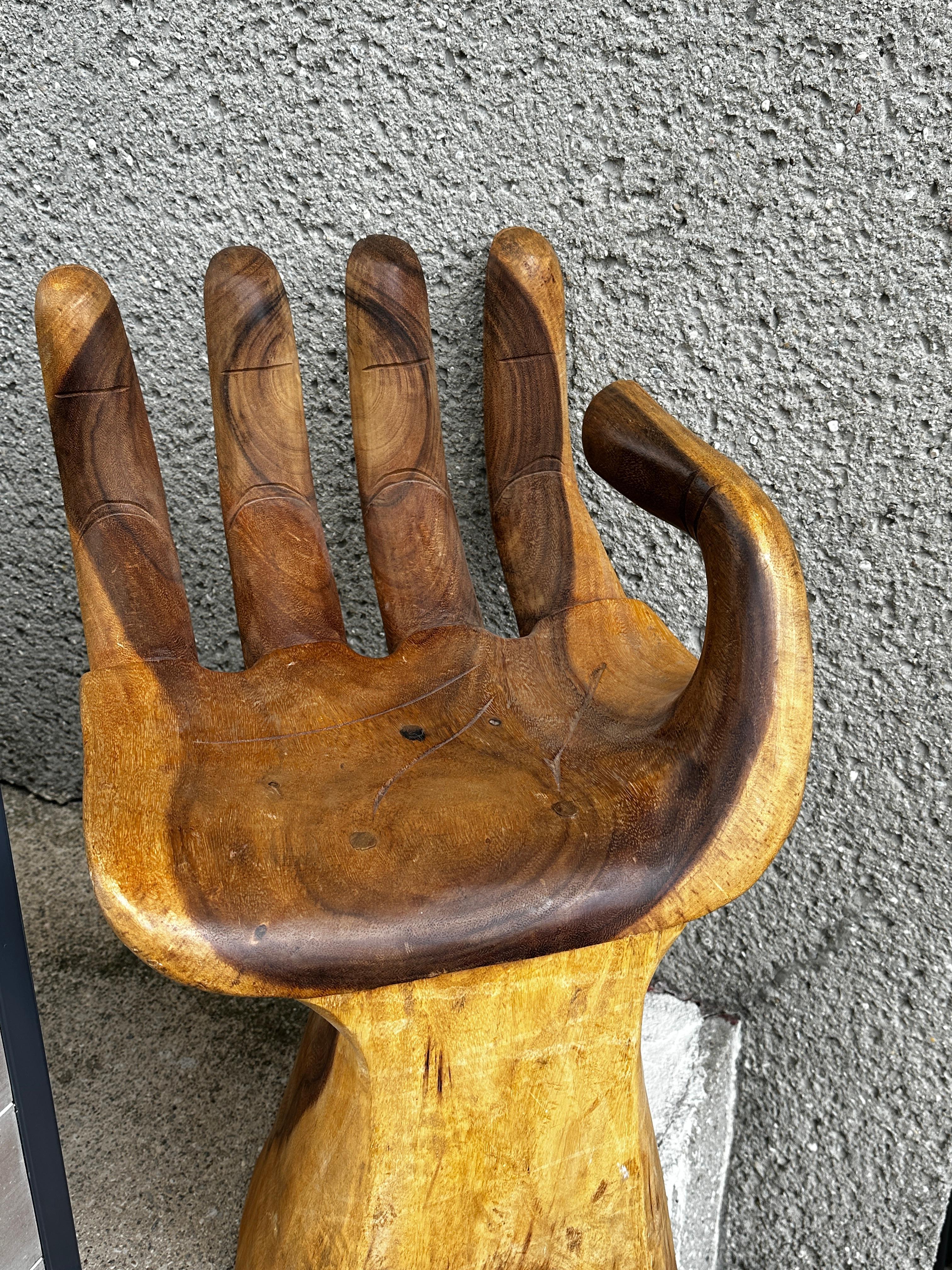 Chaise sculptée à la main dans le style de Pedro Friedeberg, vers 1970 en vente 4