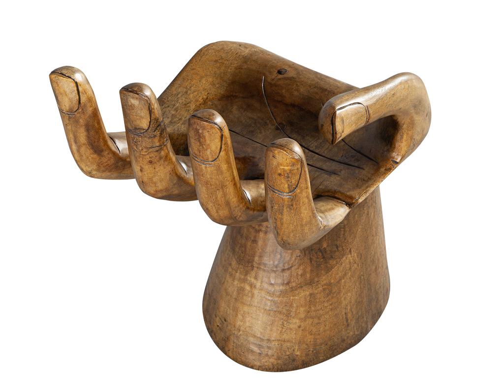 Silla de mano tallada al estilo de Pedro Friedeberg en venta 5