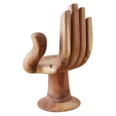 Chaise à main en bois dur sculpté d'après Pedro Friedeburg