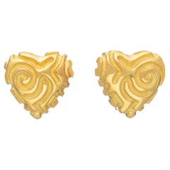 Boucles d'oreilles en or 18 carats avec cœur sculpté, par Gloria Bass Design