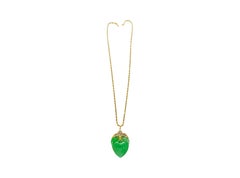Carved Heart Jadeite Jade Bird Feeding Motif Pendant Necklace in 18k Gold