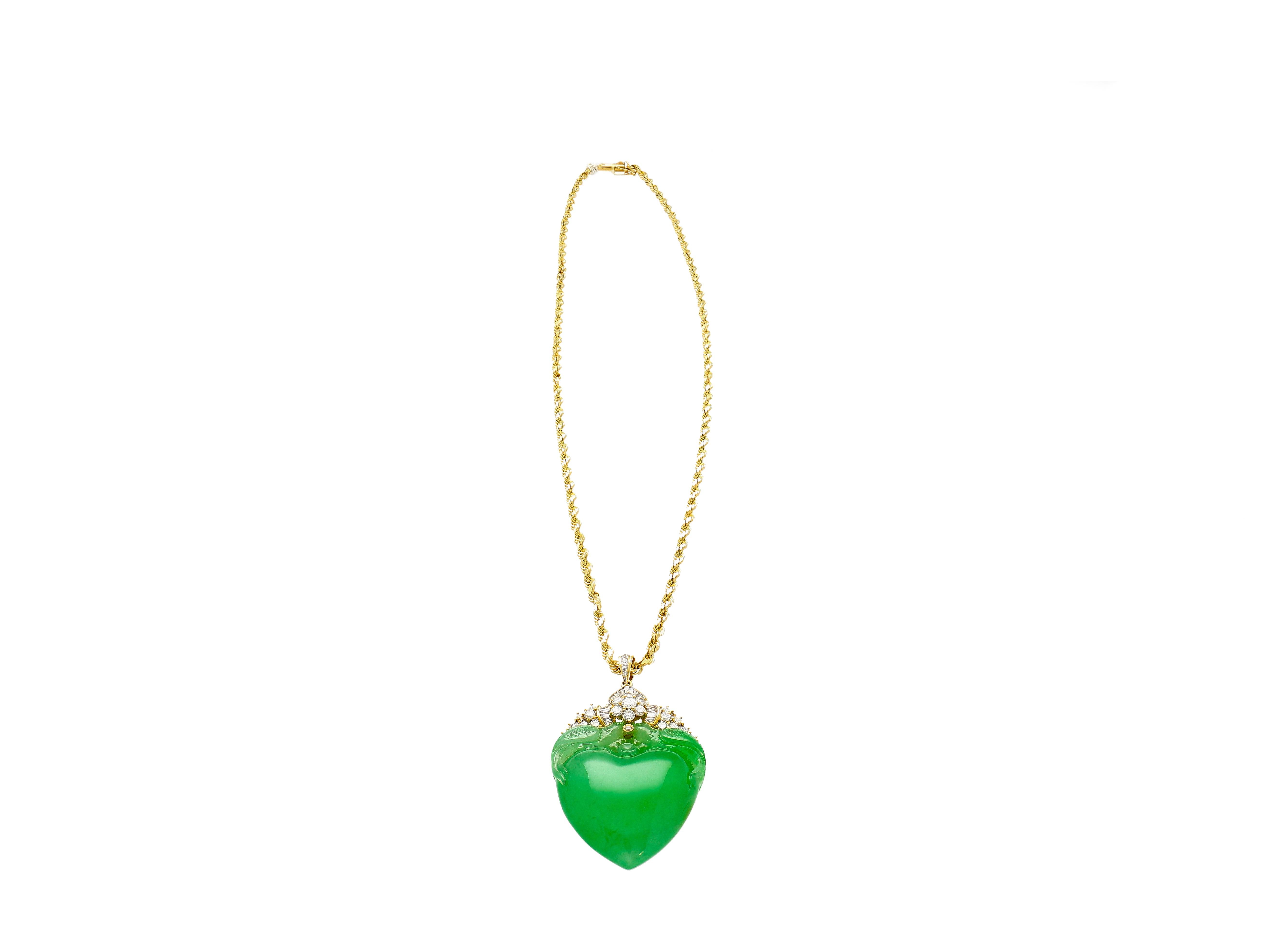 Women's Carved Heart Jadeite Jade Bird Feeding Motif Pendant Necklace in 18k Gold  For Sale