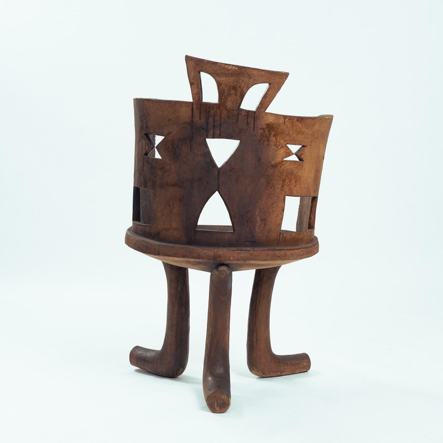 Carved High Back Chair, 20th Century Gurage People, Jimma, Ethiopia In Good Condition In Zevenaar, NL