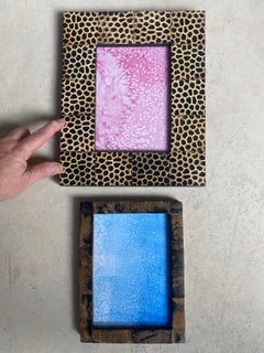 Marcos de cuerno tallado con acuarelas abstractas, set de 2