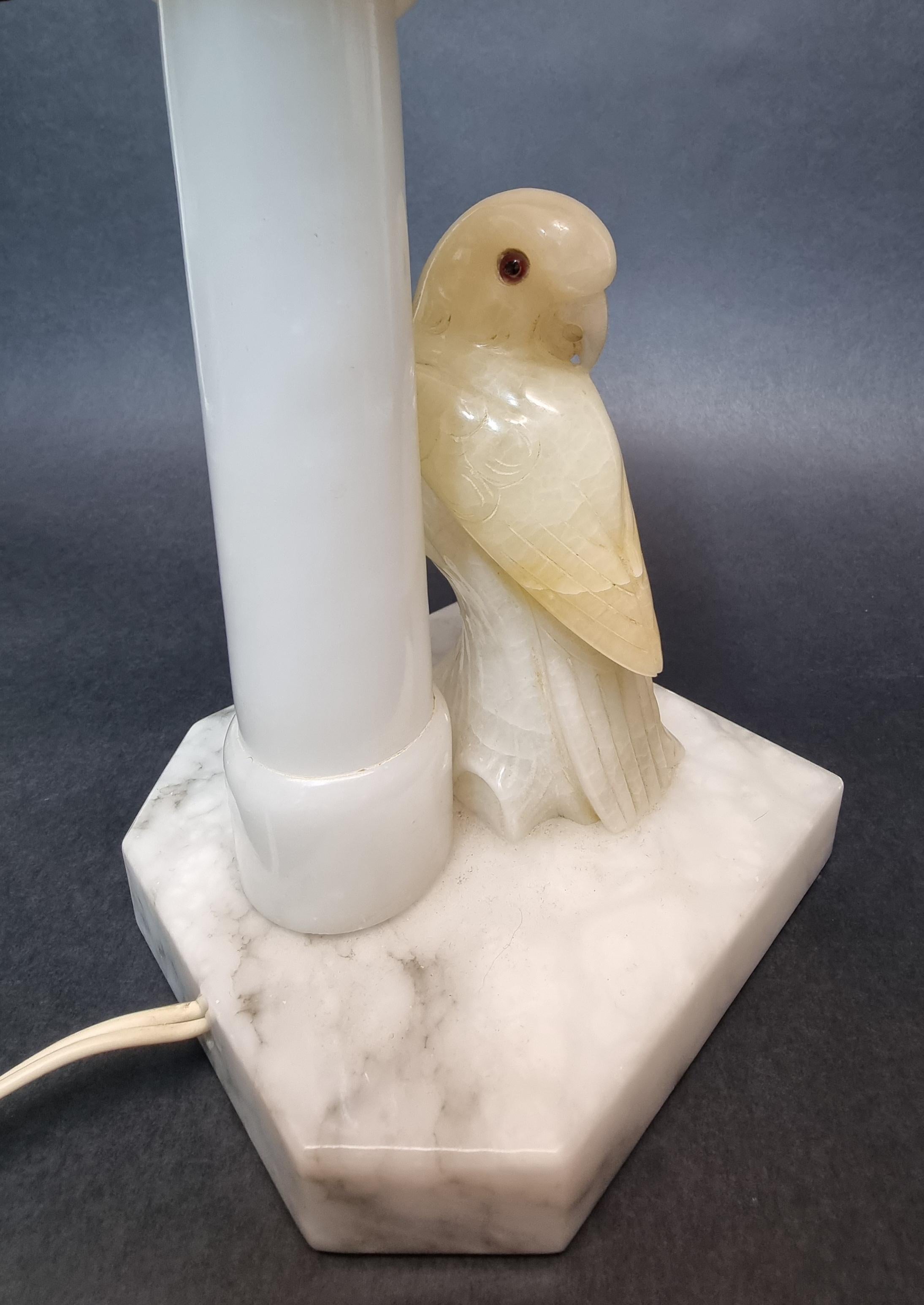Carved Italian Alabaster Lovebird Table Lamp Italian, 20th Century For Sale 2