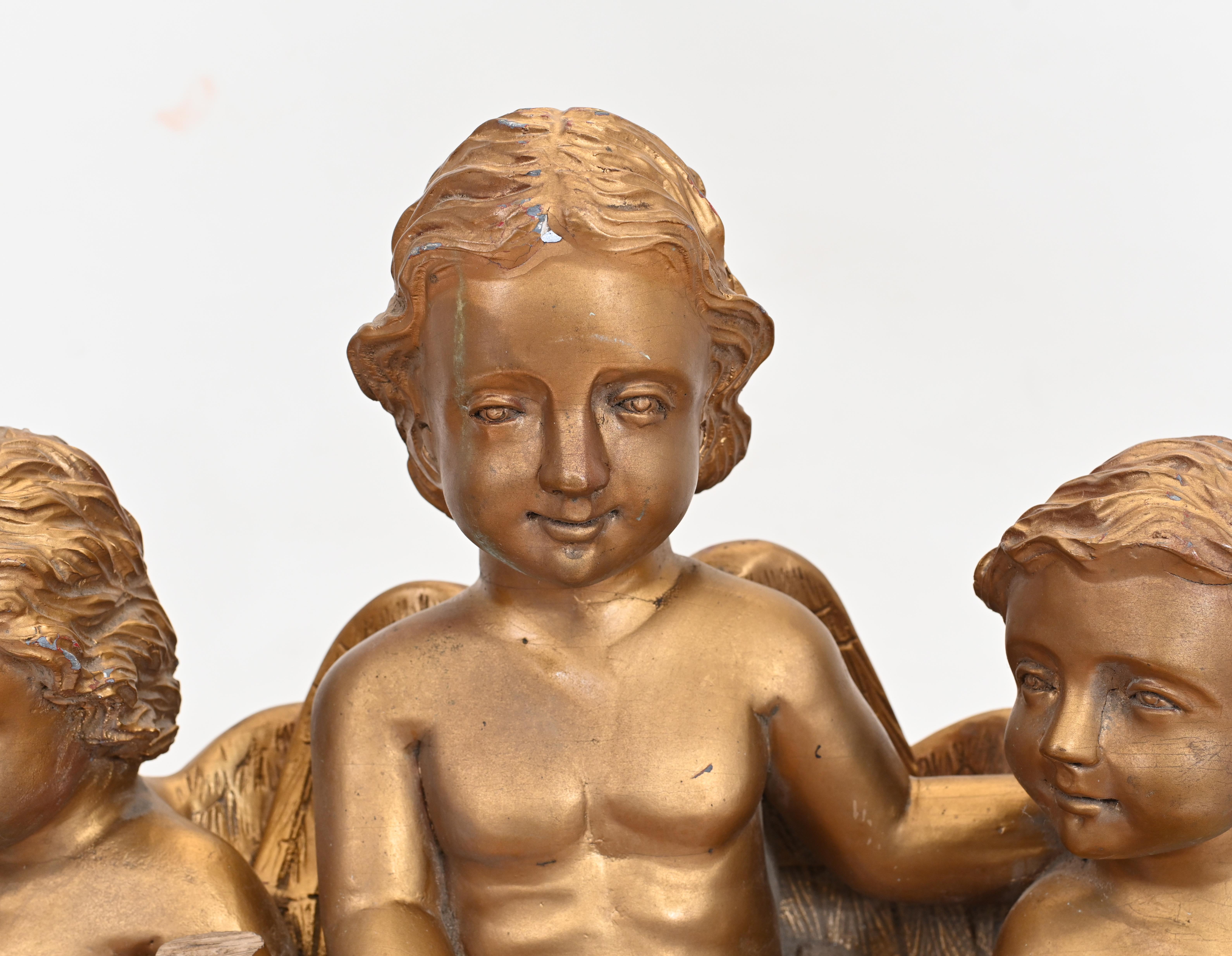 Statua di Cupido in Trio di Cherubini scolpita in Italia Grand Tour 1880 In condizioni buone in vendita a Potters Bar, GB