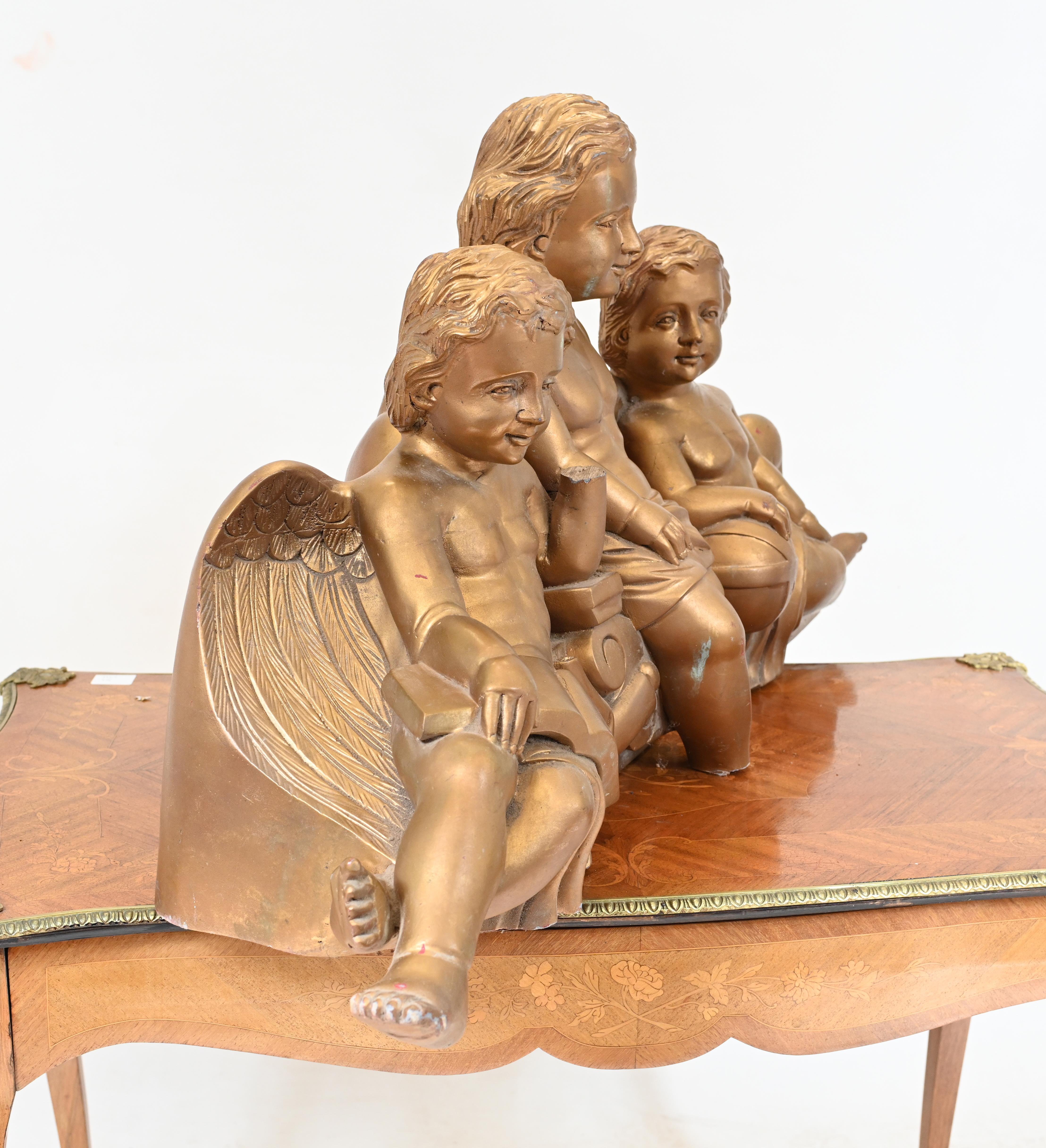 Statua di Cupido in Trio di Cherubini scolpita in Italia Grand Tour 1880 in vendita 1