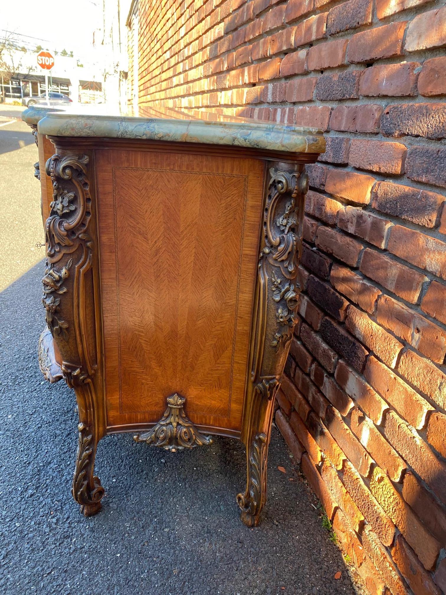 Carved Italian Chest with Marble Top In Good Condition For Sale In Livingston, NJ