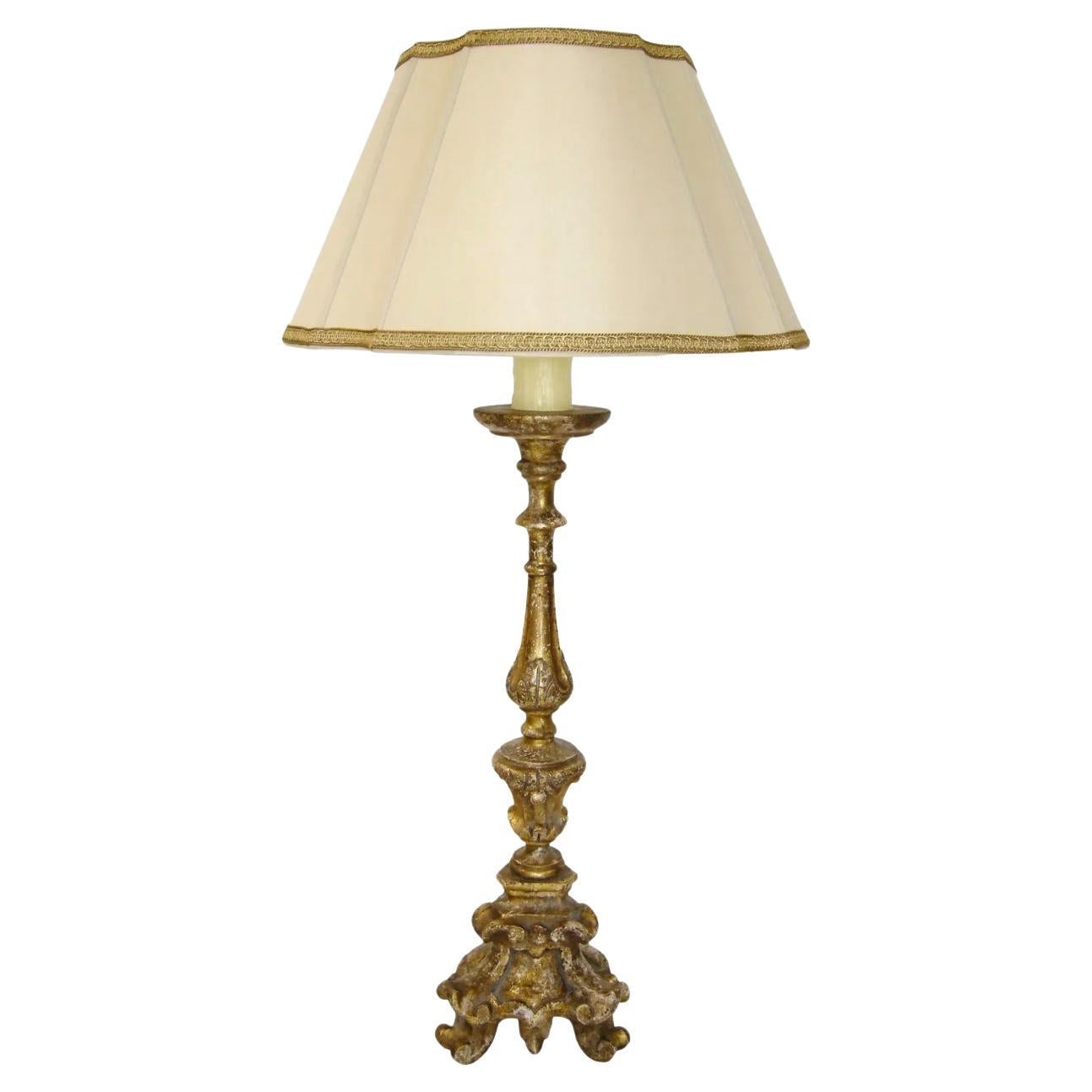 Geschnitzte italienische Giltwood Bellini Pricket Tischlampe von Randy Esada Designs