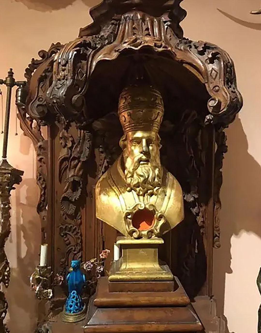 Wood Carved Italian Pope With Original Gilding For Sale
