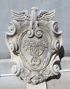 Plaque Stemma italienne sculptée avec corne d'abondance, aigle et ange ailé