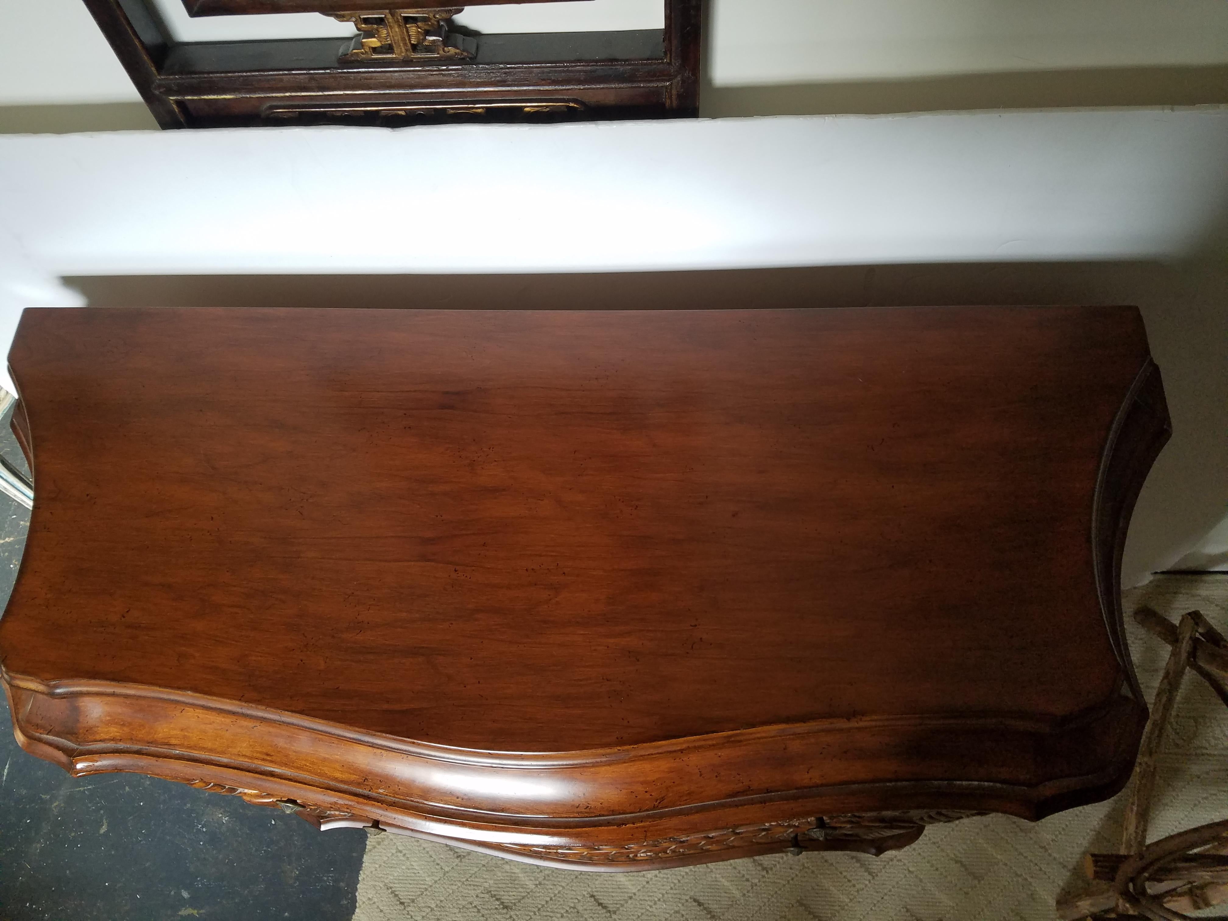 Carved Italian Walnut Hand Carved Chest Commode In Excellent Condition For Sale In Lambertville, NJ