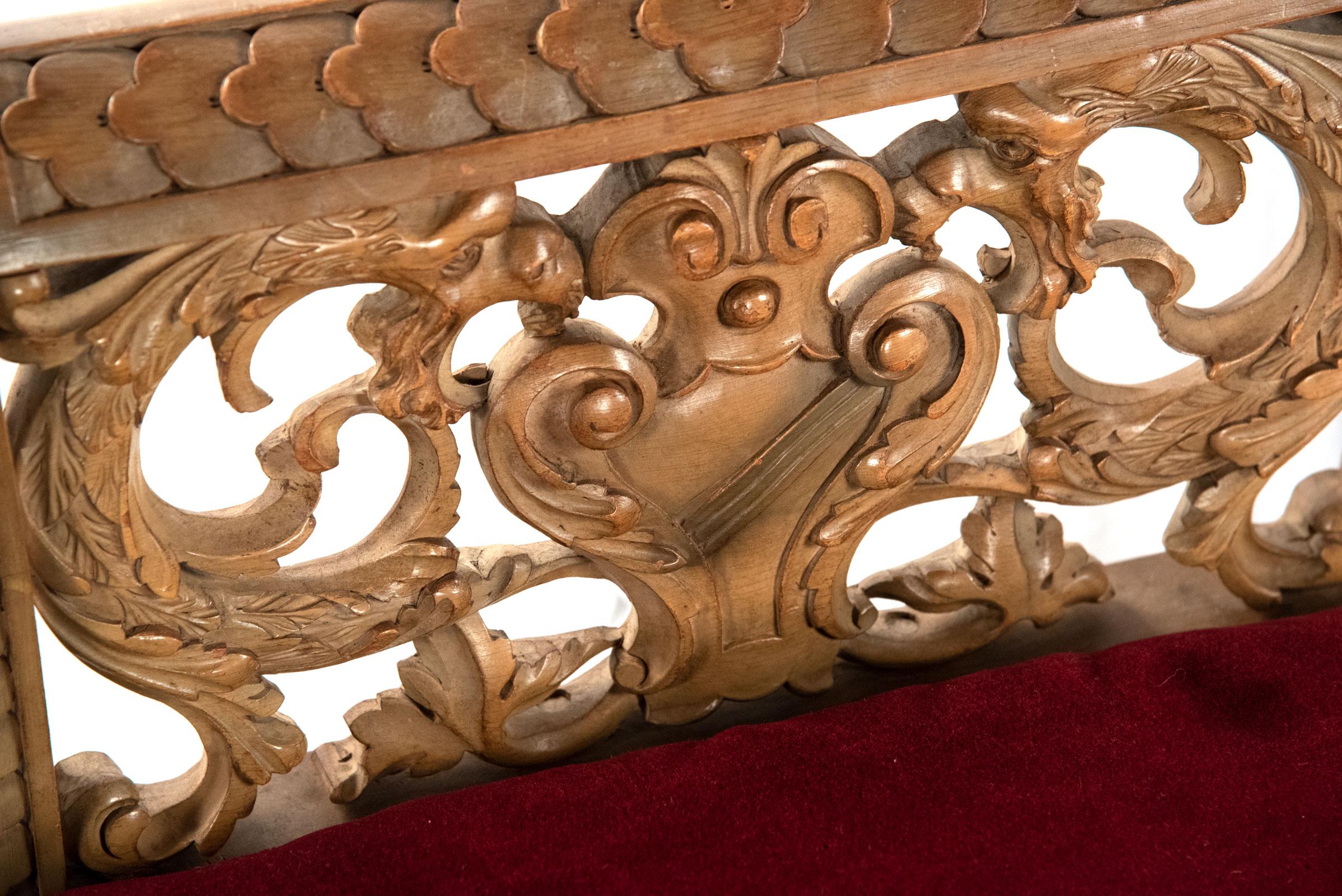 19th Century Carved Italian White Oak Renaissance Revival Bench with Red Velvet Cushion For Sale