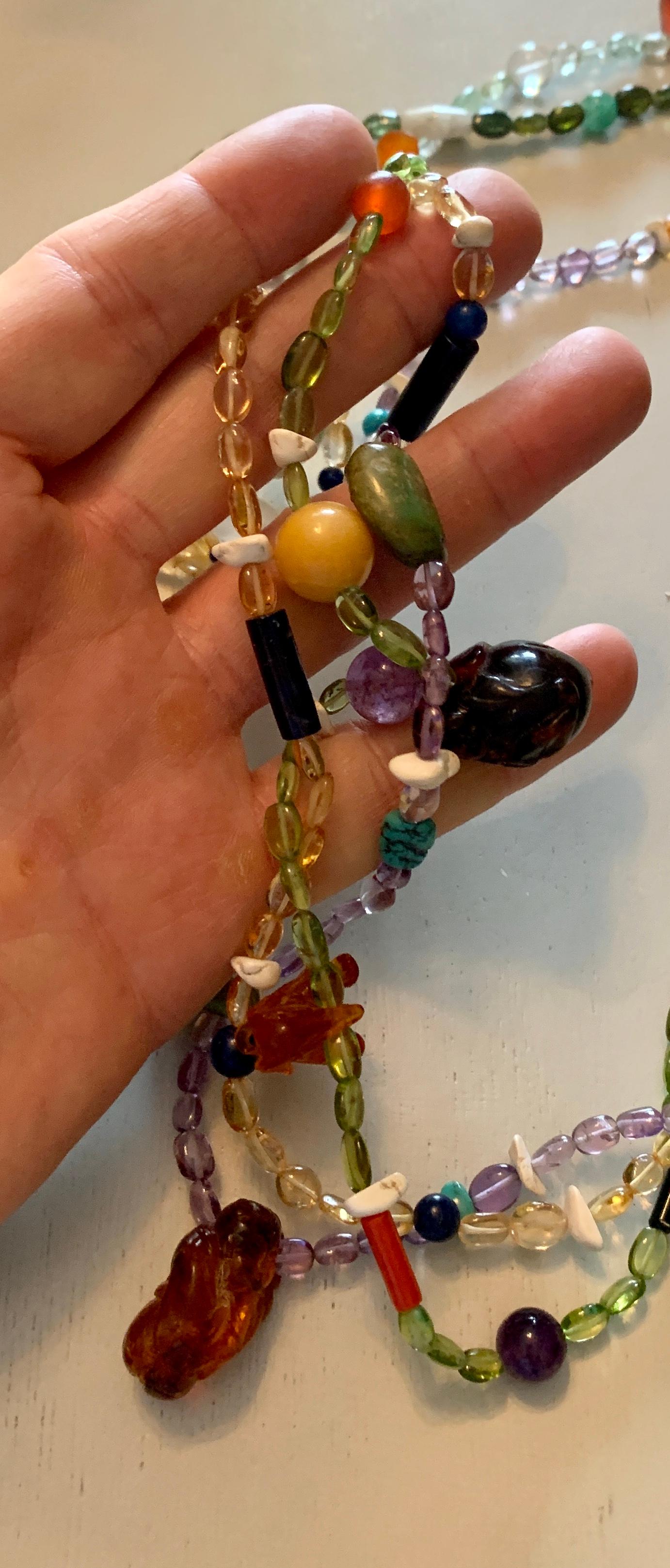 Collier de charme Jade sculpté Ambre Corail Citrine Lapin Singe KOI en vente 7