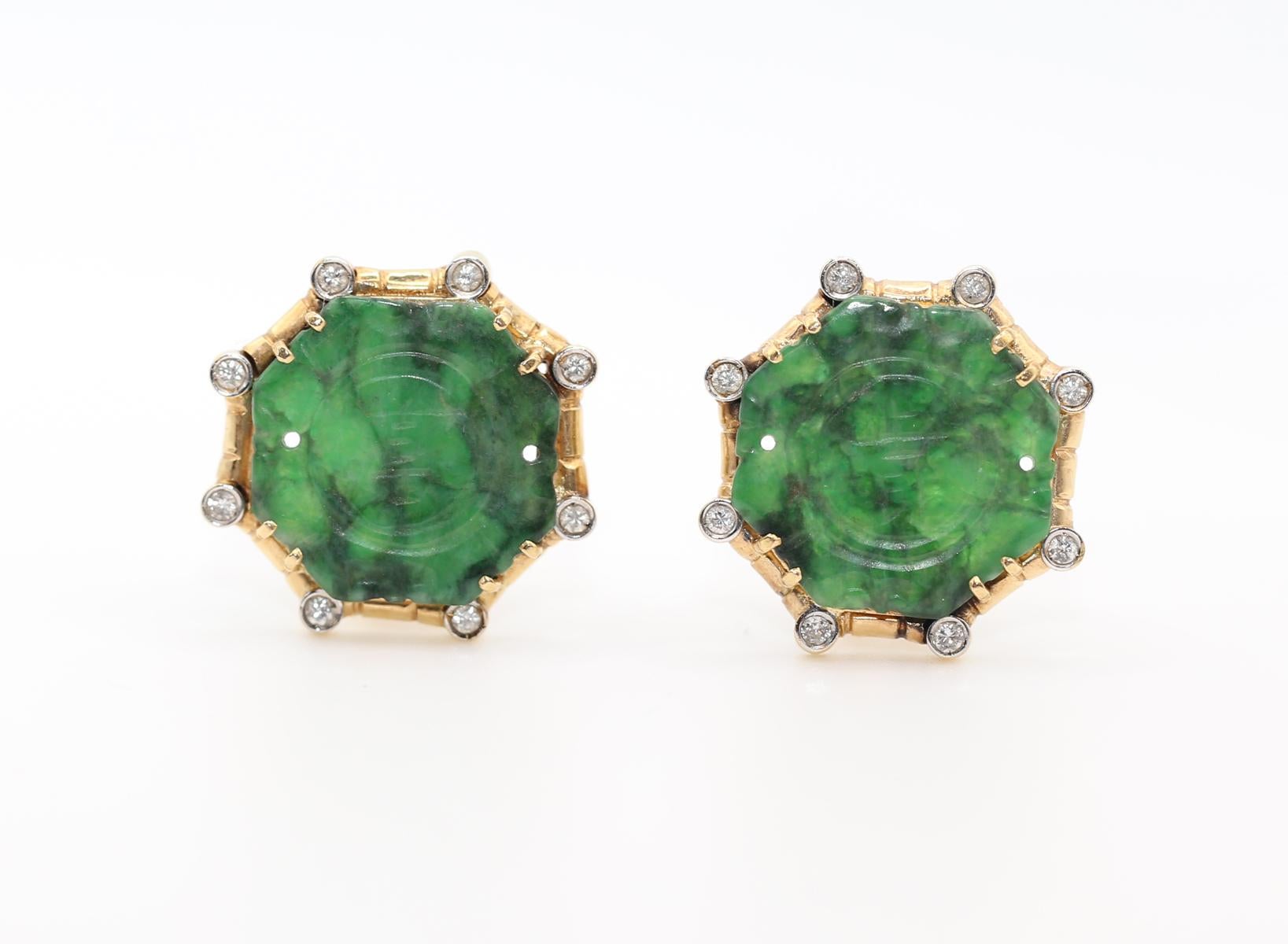 Carved Jade And Diamond Earclips 18K Gold, 1970 In Fair Condition For Sale In Herzelia, Tel Aviv