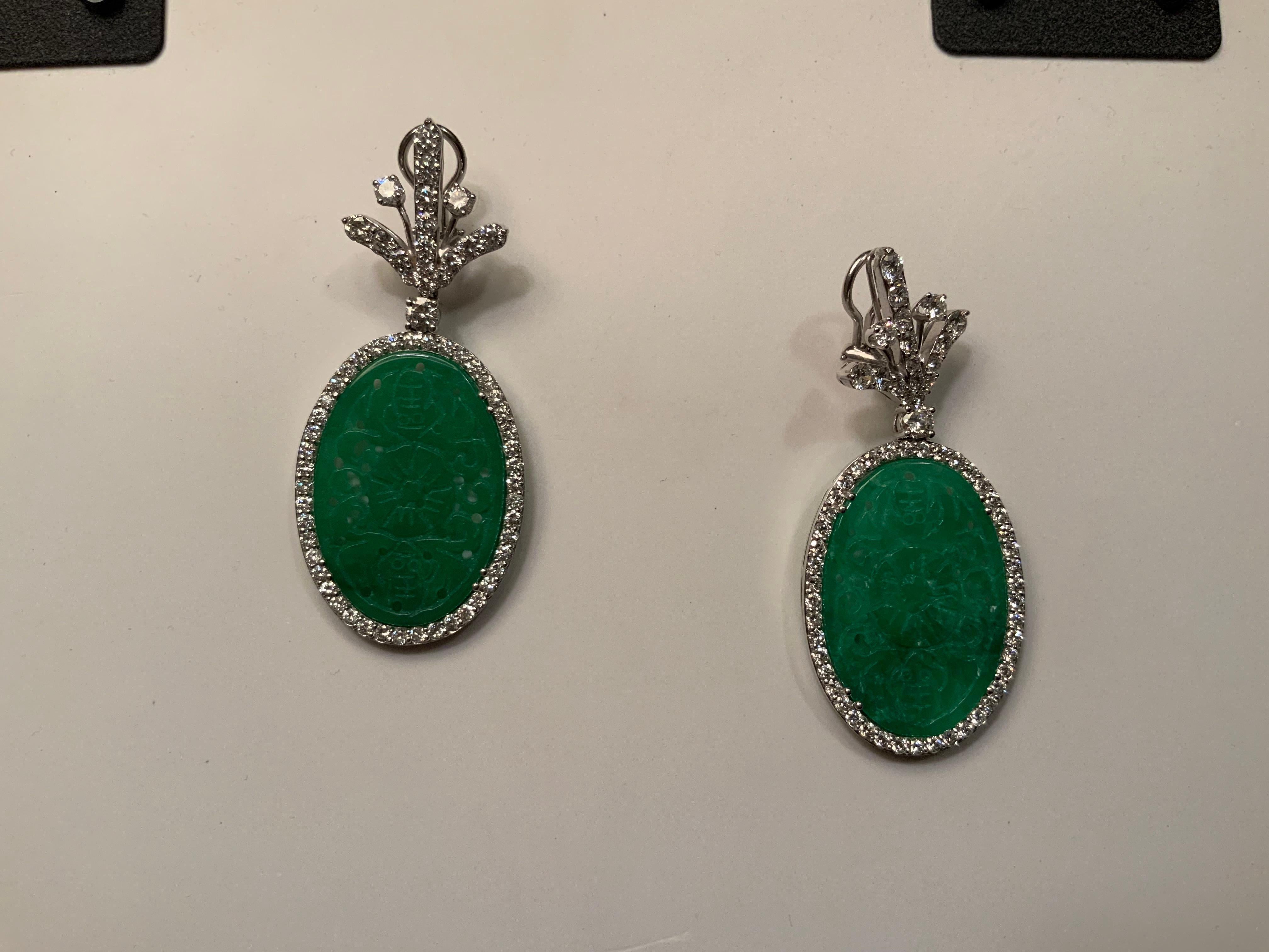 Carved Jade and Diamond Pendant Earrings In New Condition For Sale In New York, NY