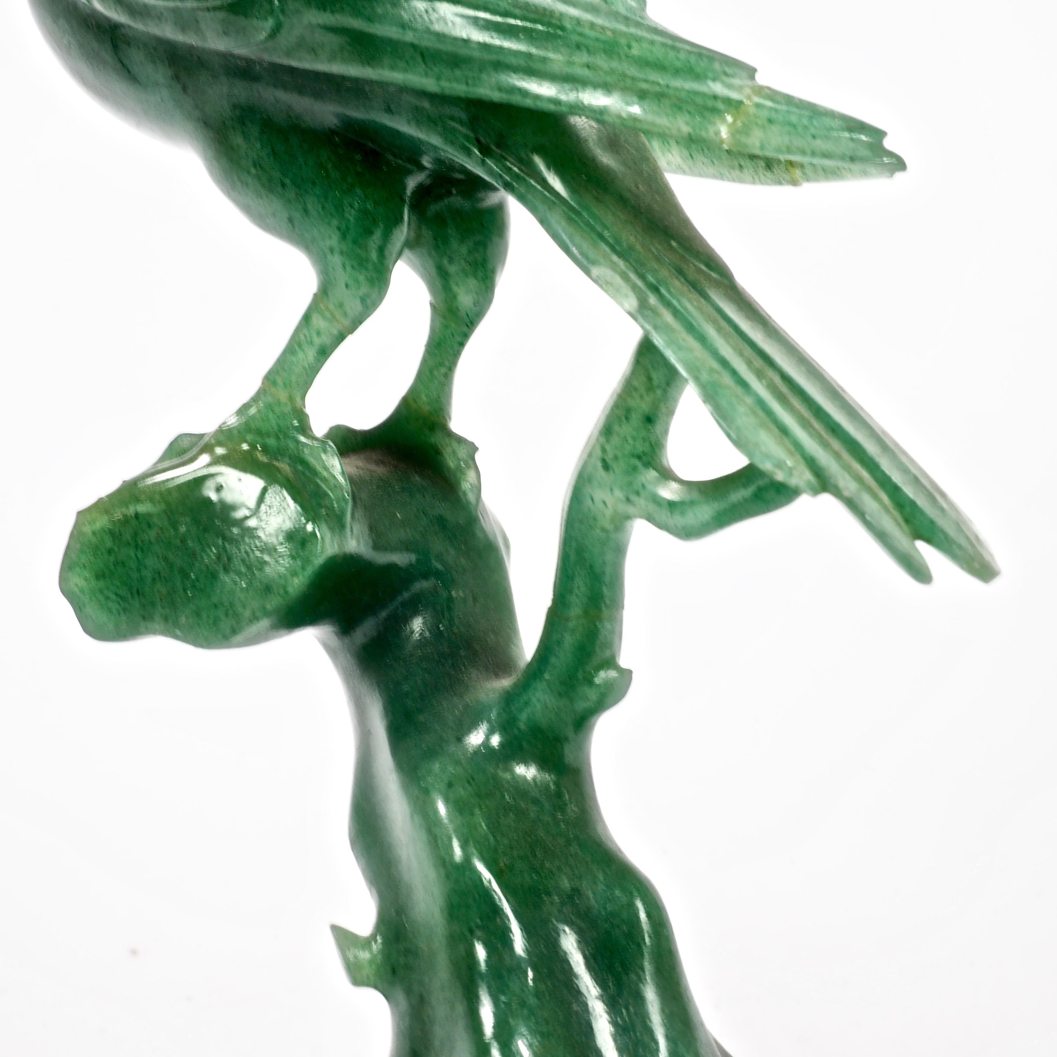 Carved Jade Bird of Qing Dynasty China In Good Condition In London, GB