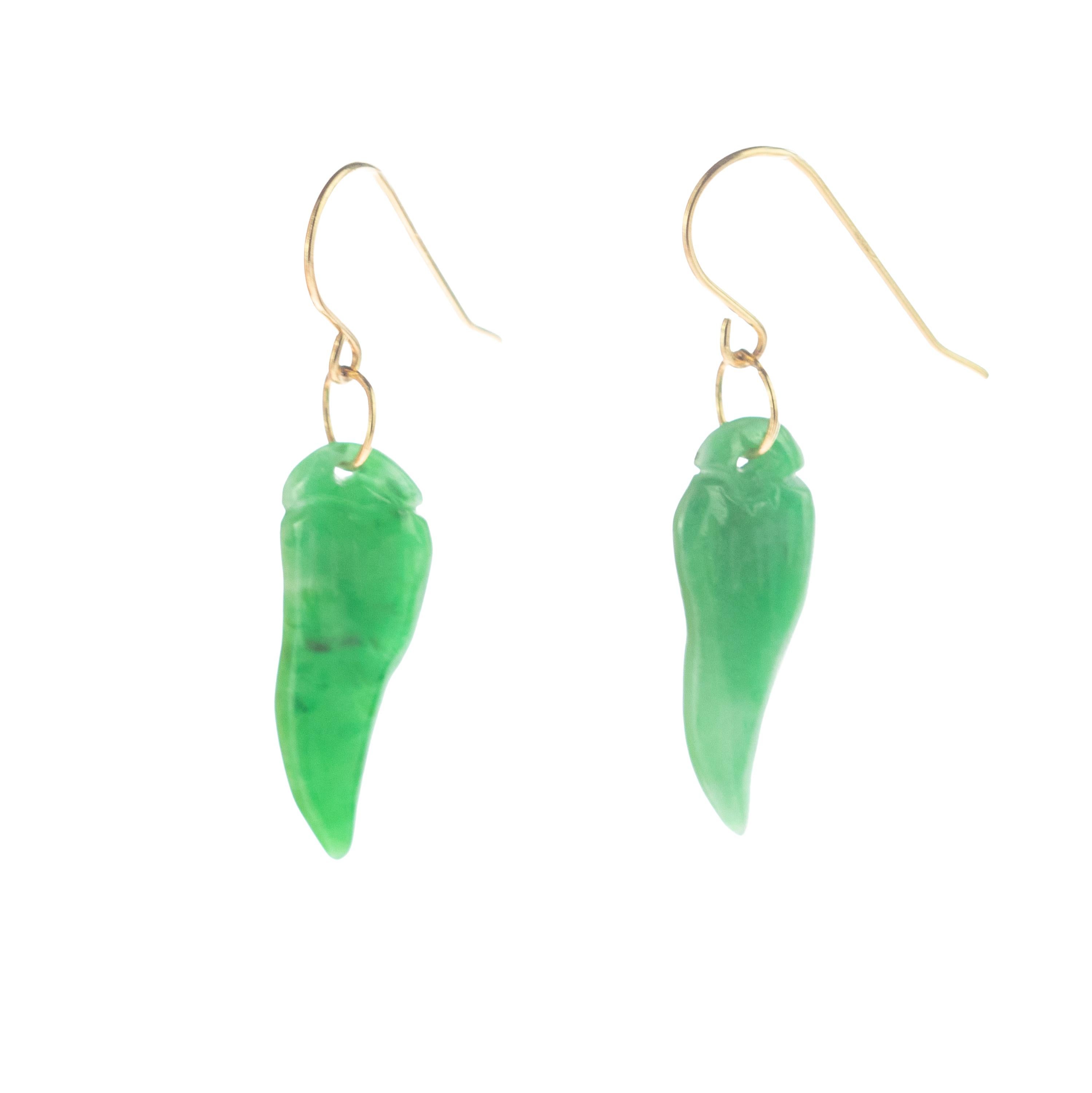 Women's or Men's Carved Jade Chilli Pepers 18 Karat Yellow Gold Crafted Dangle Drop Chic Earrings For Sale