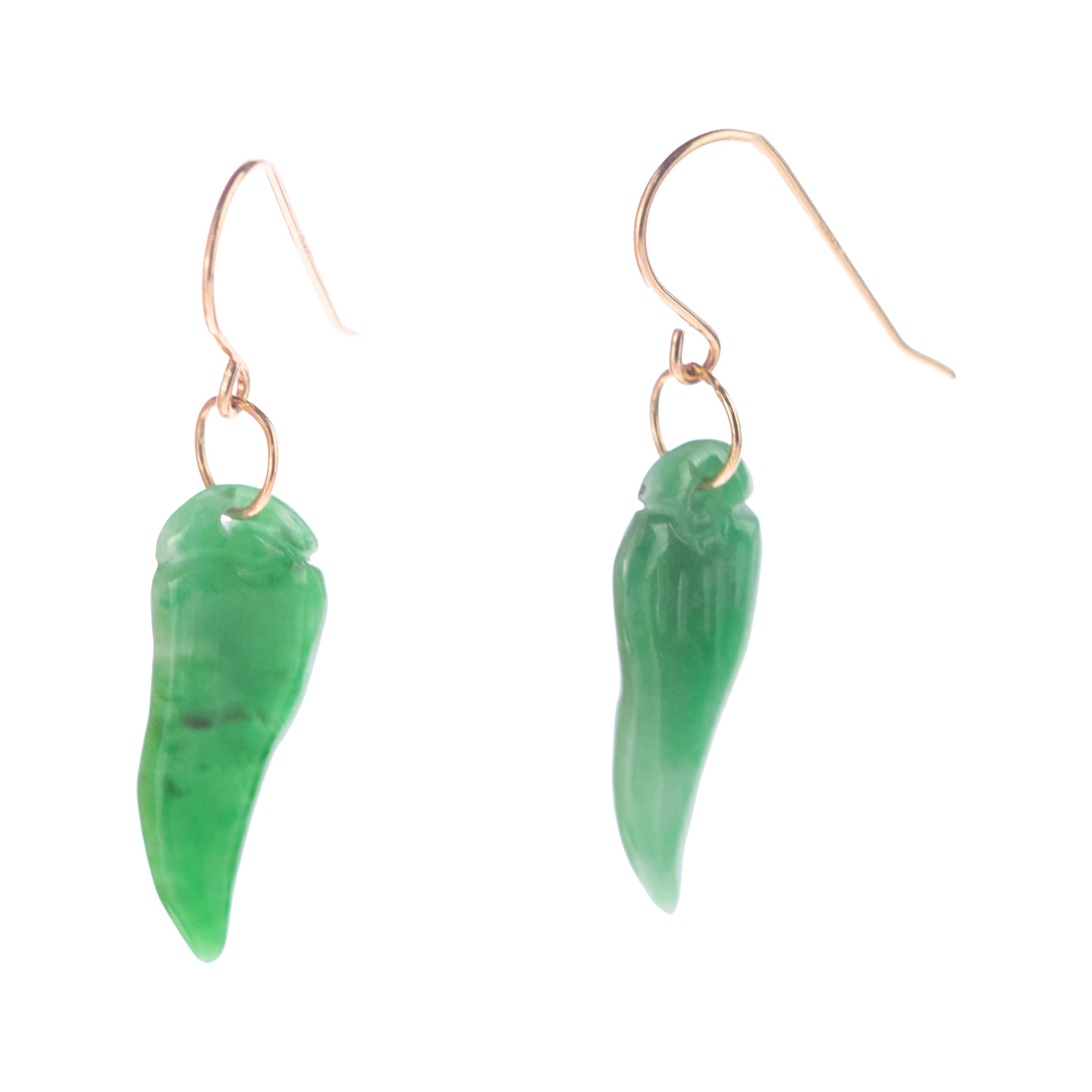 Carved Jade Chilli Pepers 18 Karat Yellow Gold Crafted Dangle Drop Chic Earrings For Sale