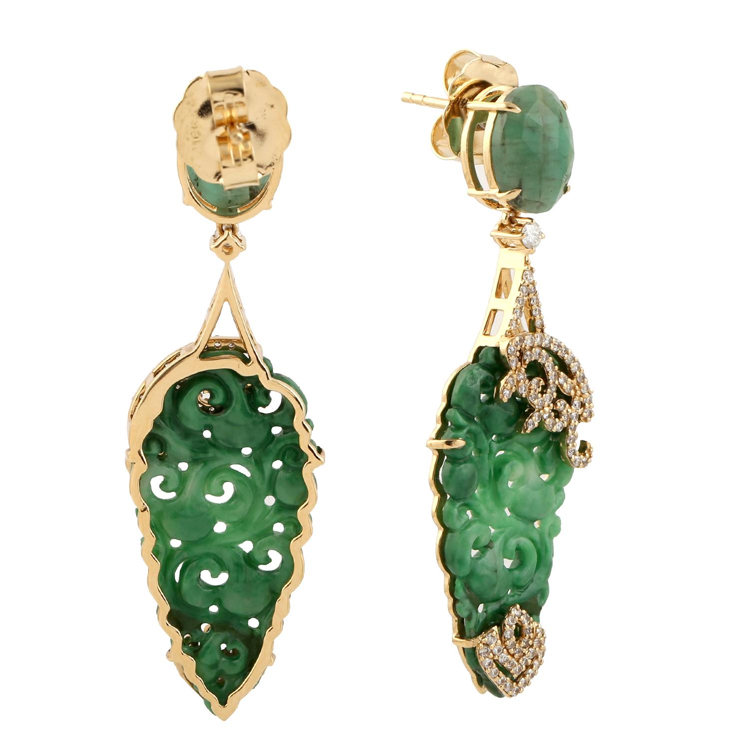 Art Deco Carved Jade Dangle Earrings With Oval Shaped Tourmaline In 18k Gold For Sale