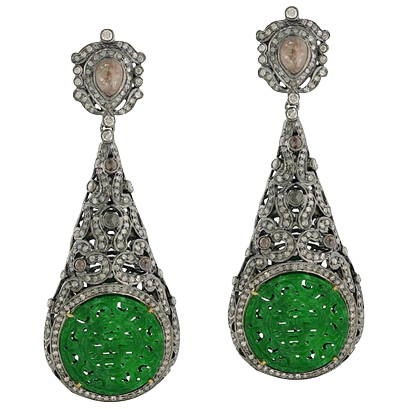 Boucles d'oreilles en jade sculpté et diamants