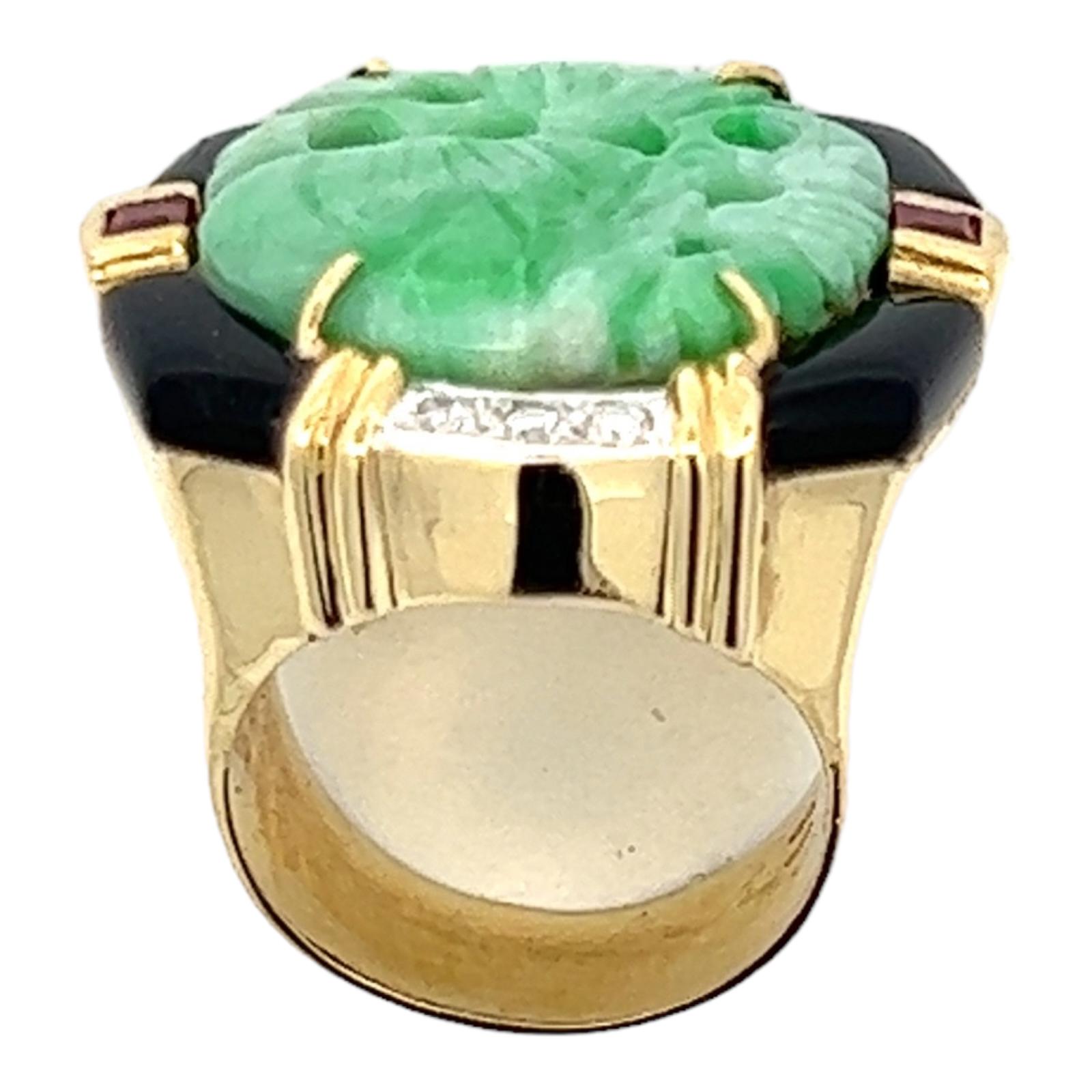 Cabochon Carved Jade Diamond Onyx Ruby 18 Karat Yellow Gold Estate Cocktail Ring 