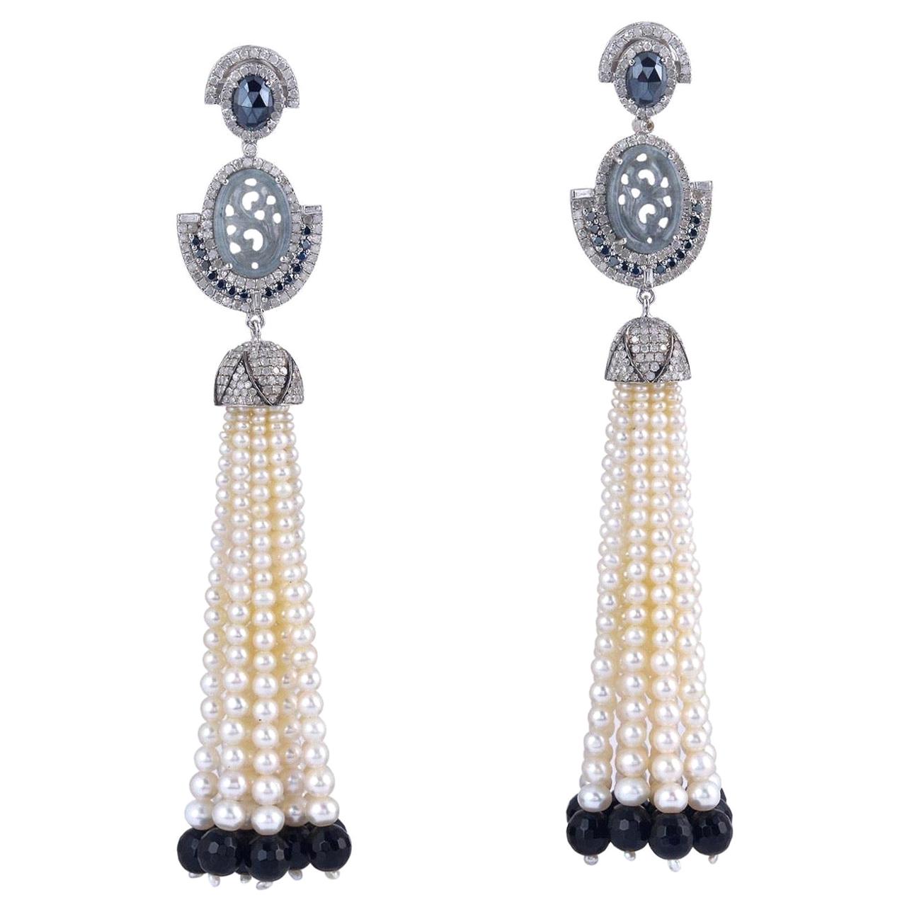Geschnitzte Jade-Diamant-Perlen-Ohrringe mit Quasten im Angebot