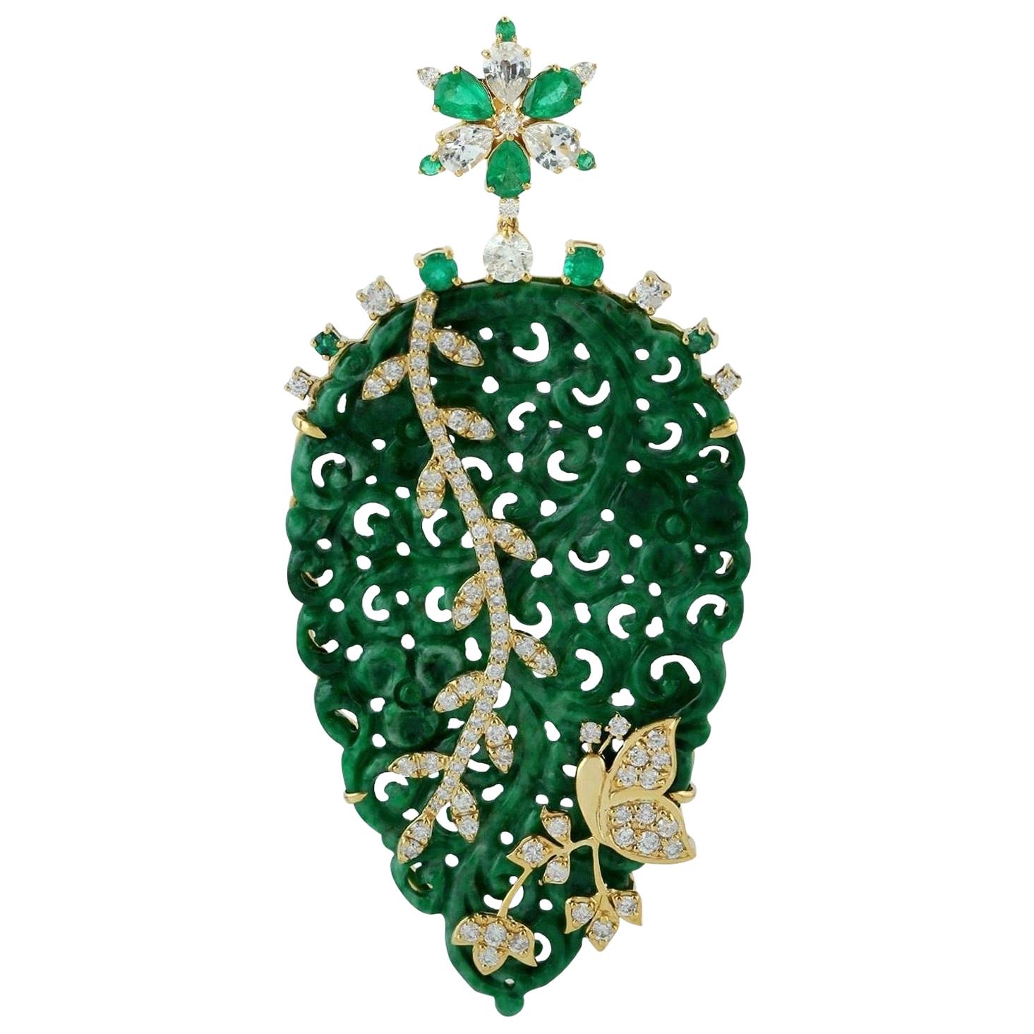 Collier pendentif feuille en or 18 carats avec jade sculpté, émeraudes et diamants
