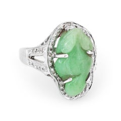 Carved Jade Frog Cocktail Ring Diamond Vintage 18 Karat White Gold Jewelry