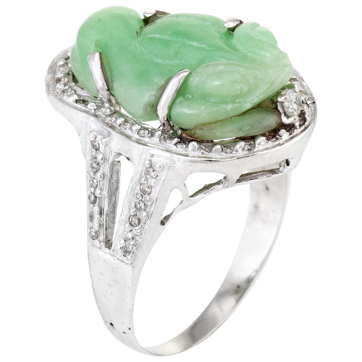 Carved Jade Frog Cocktail Ring Diamond Vintage 18 Karat White Gold Jewelry For Sale