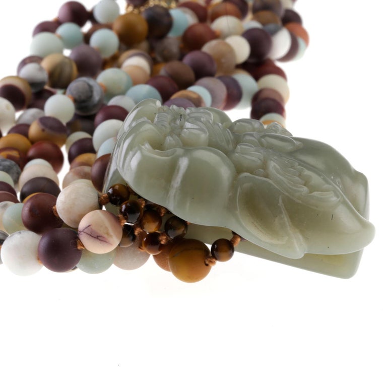 Carved Jade Fu Dog Necklace Moakite 18 Karat Gold For Sale at 1stDibs