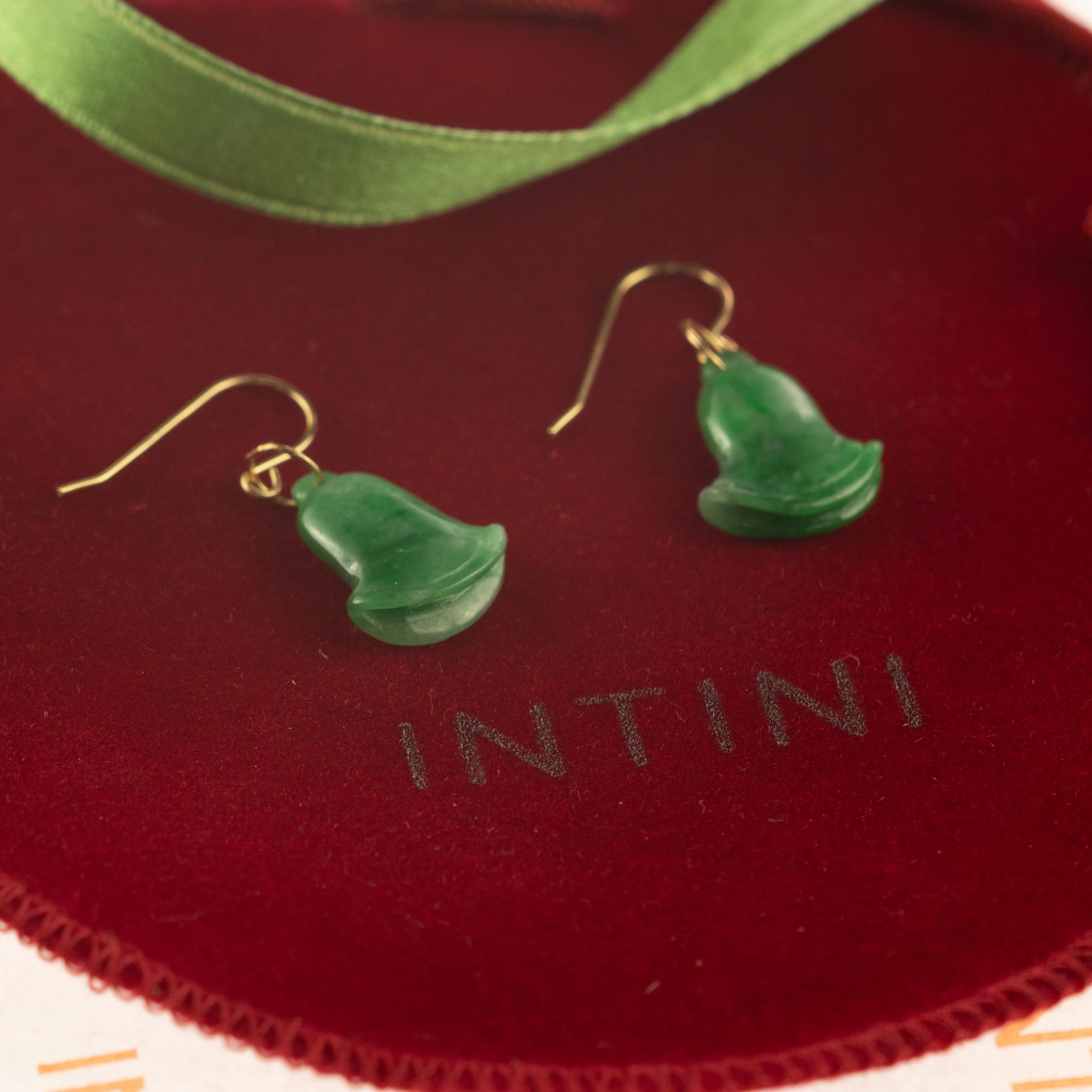 Light weighted green Natural jade bells earrings born in the Intini Jewels workshop. Our designers add all the Italian modern style and glamour in one exquisite piece. Stunning crafted jade gems, hanging from 18 karat yellow gold earwire. Dangle,