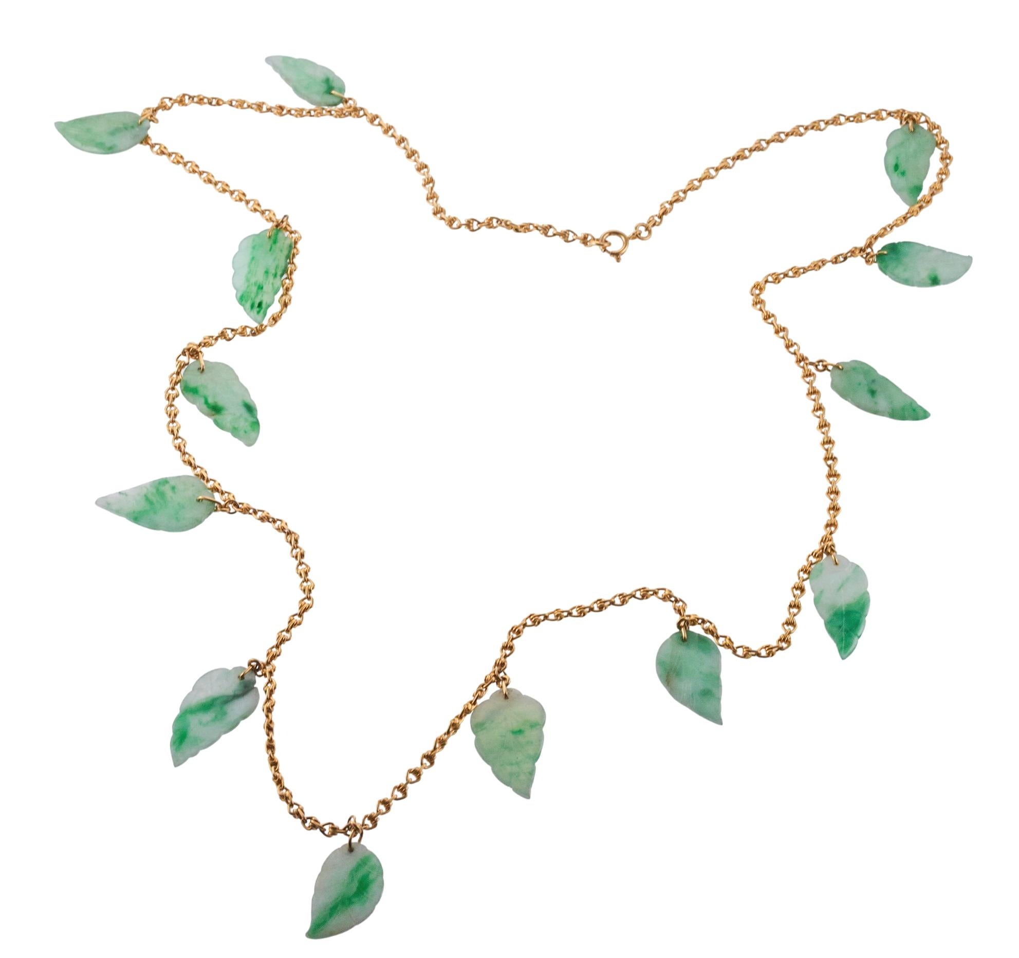Carved Jade Leave Motif Gold Long Chain Necklace In Excellent Condition For Sale In New York, NY