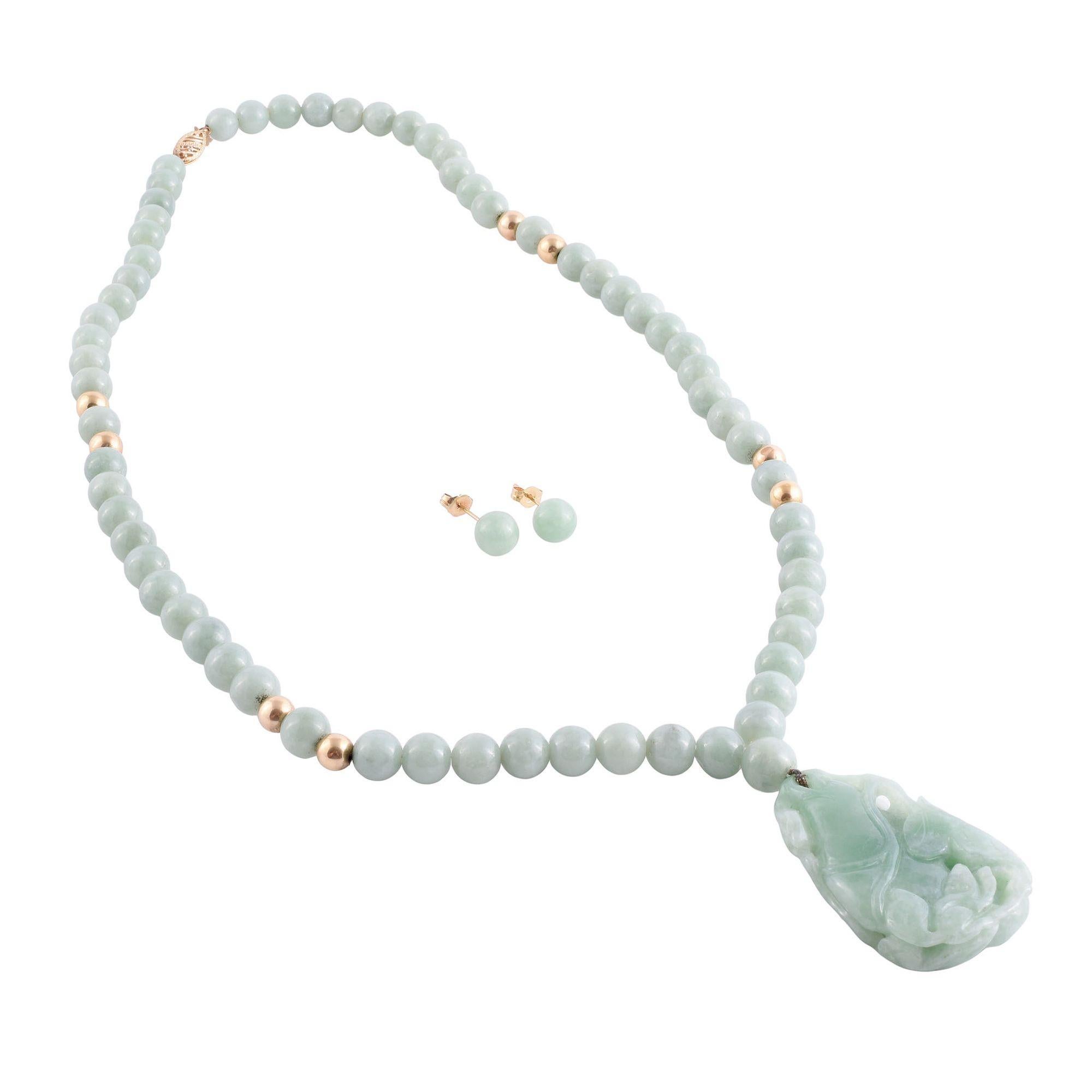 Pear Cut Carved Jade Necklace & Earring Suite For Sale