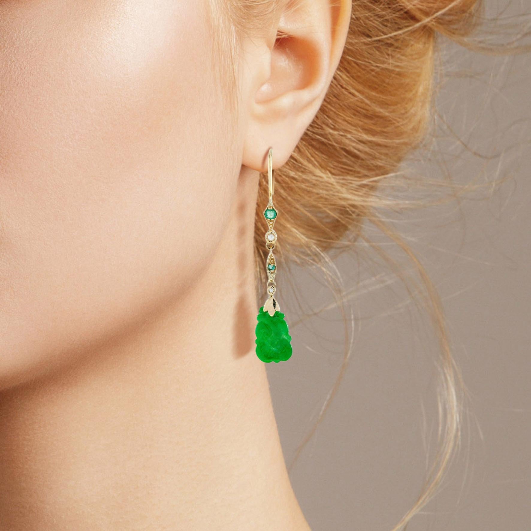 Geschnitzte Jade Perle Smaragd Diamant Vintage Stil baumeln 9K Ohrringe Damen im Angebot