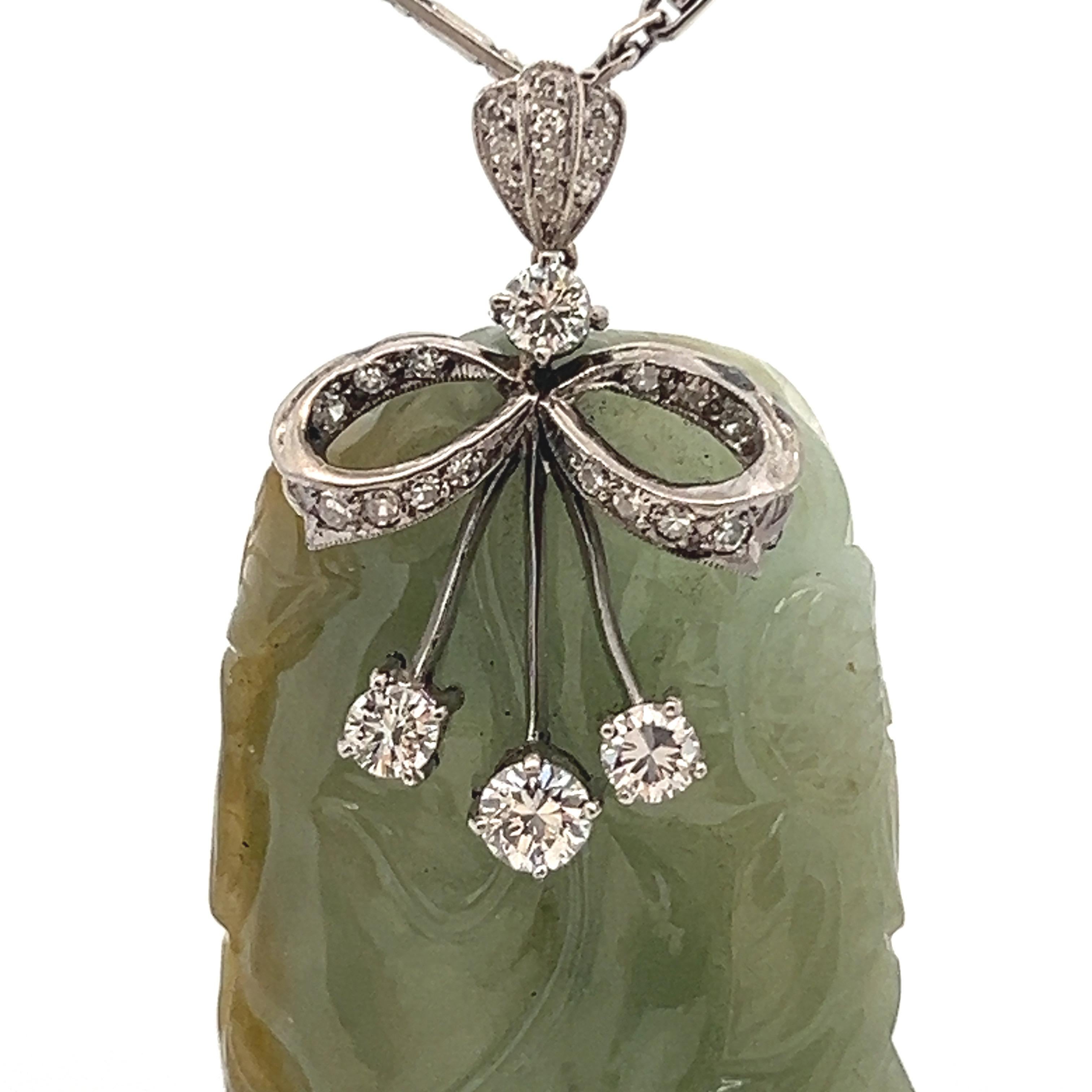 Carved Jade Pendant Necklace For Sale 1