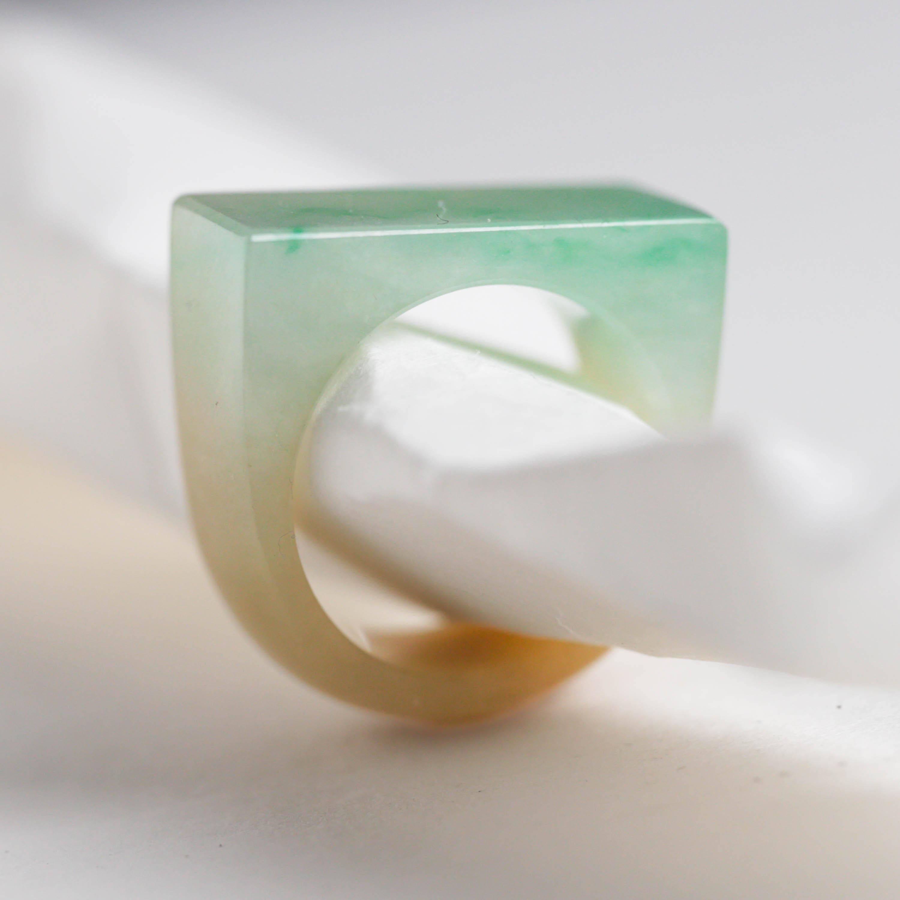Round Cut Carved Jade Ring Bi-Color Highly Translucent Certified Untreated For Sale