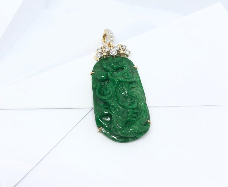 Carved Jade with Diamond Pendant Set in 18 Karat Gold Settings For Sale 4