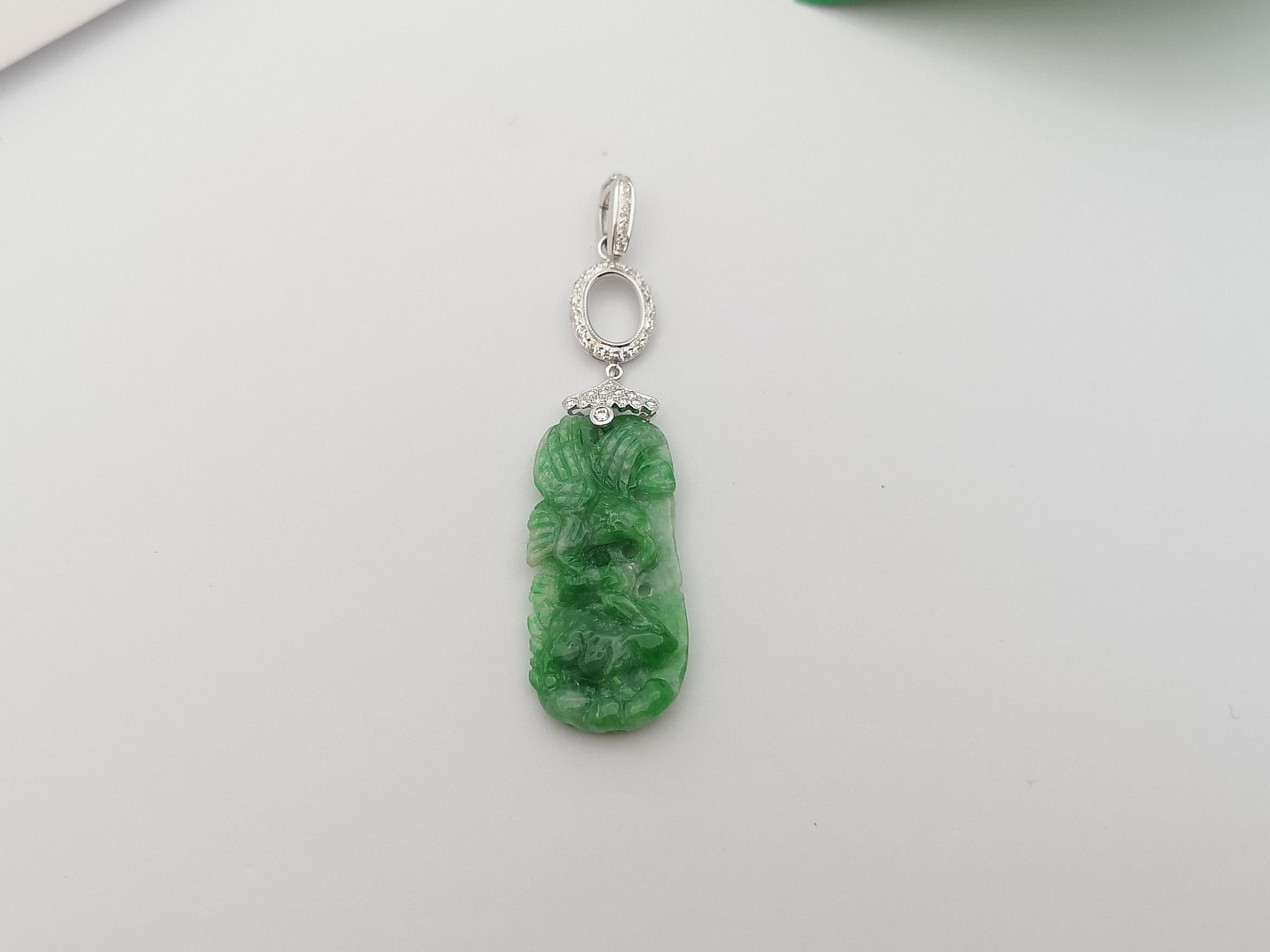 Carved Jade with Diamond Pendant Set in 18 Karat White Gold Settings For Sale 3