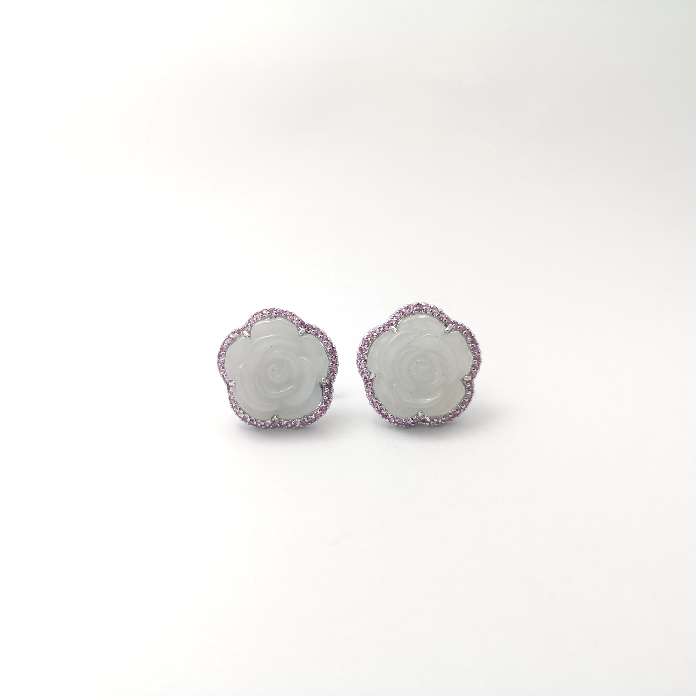 Boucles d'oreilles en Jade sculpté et saphir rose montées sur or blanc 18 carats Neuf - En vente à Bangkok, TH