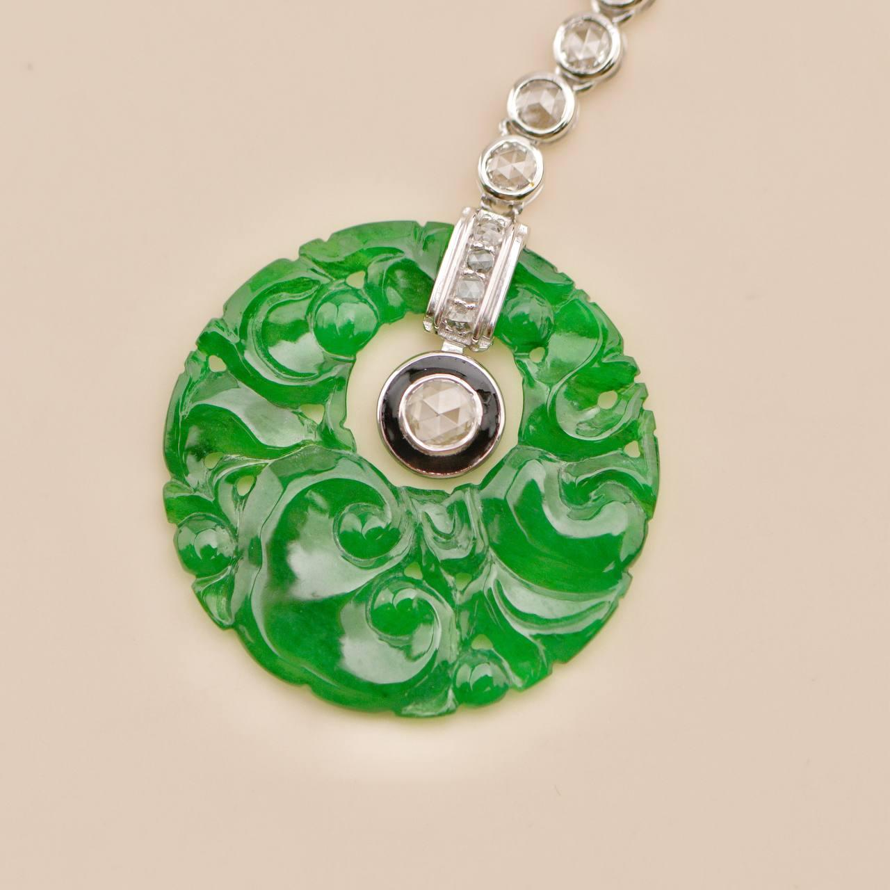 Pendants d'oreilles en or blanc 18 carats Jadeite Diamant Onyx en vente 1