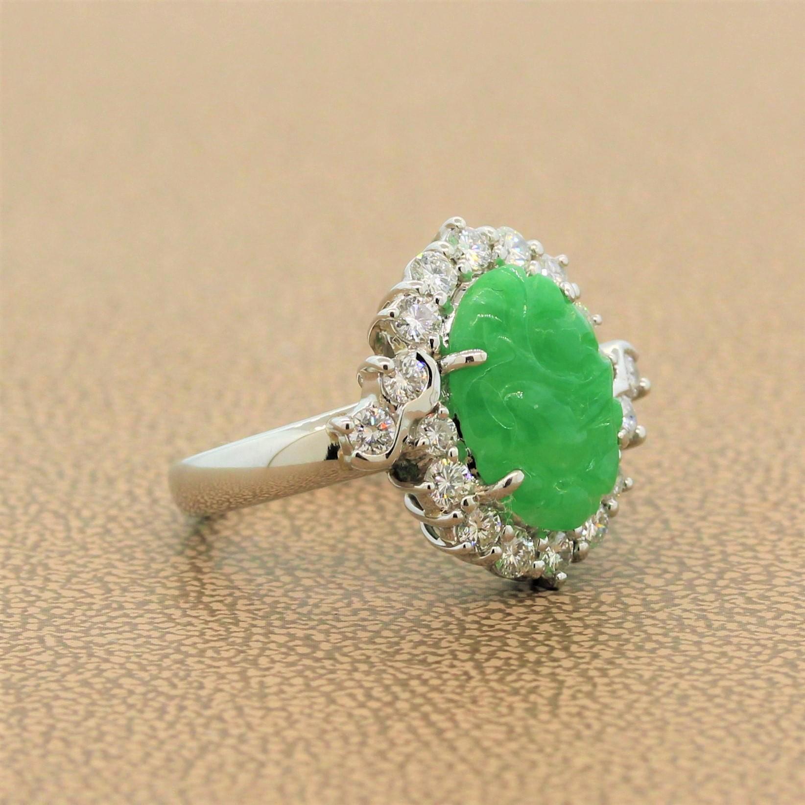 Carved Jadeite Jade Diamond Platinum Ring In New Condition For Sale In Beverly Hills, CA