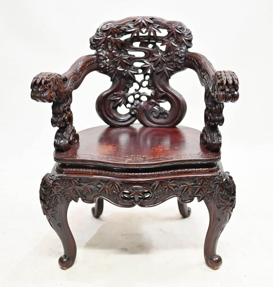 Carved Japanese Desk and Chair Set Bureau 1880 For Sale 6