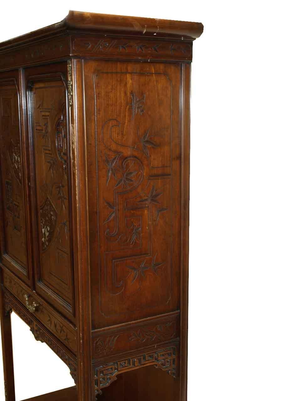 Carved Japanese Inlaid Cabinet In Good Condition For Sale In Wilson, NC