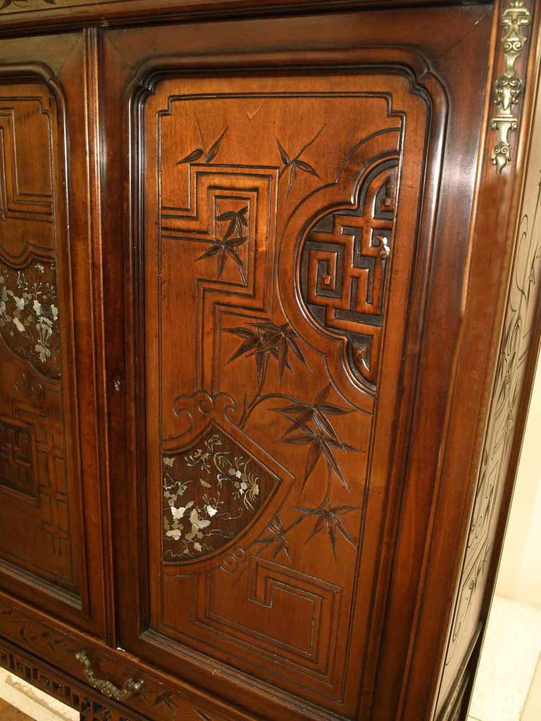 https://a.1stdibscdn.com/carved-japanese-inlaid-cabinet-for-sale-picture-7/f_50411/f_316519521670533897749/P1012441_master.JPG?width=768