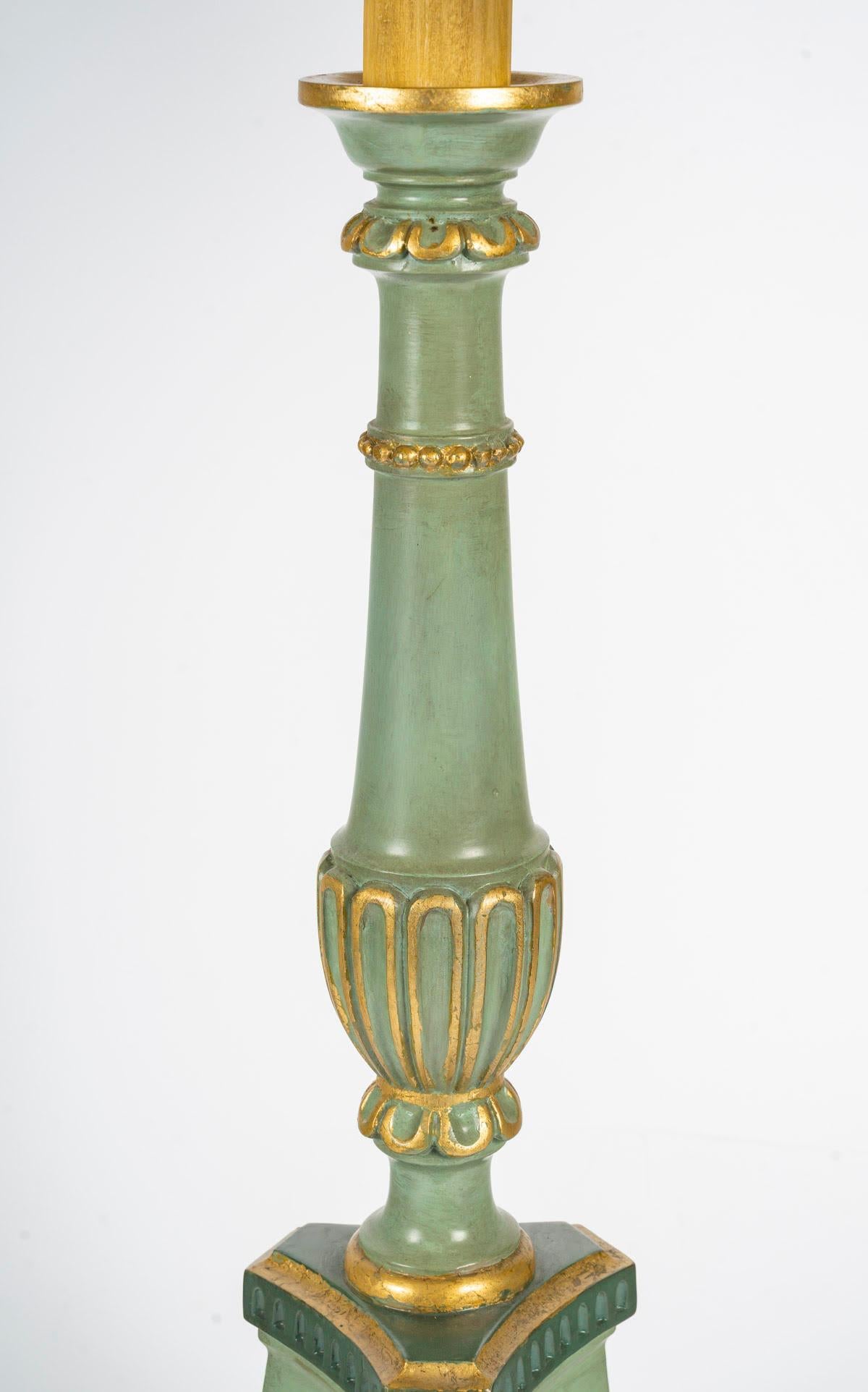 Lámpara de Madera Tallada, Lacada y Dorada, 1950-1960, Estilo Luis XVI. Francés en venta